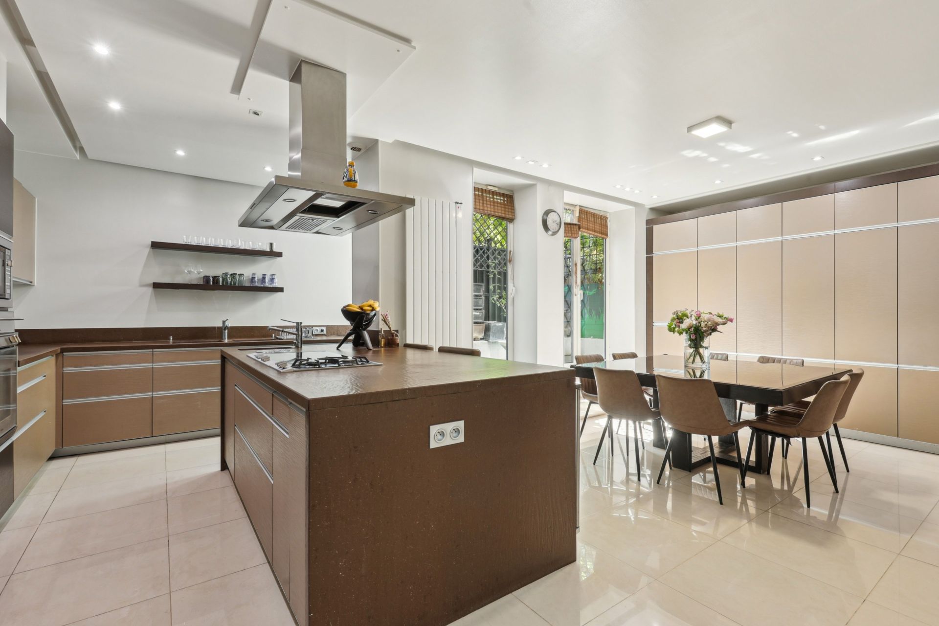 luxury house 12 Rooms for sale on NEUILLY SUR SEINE (92200)