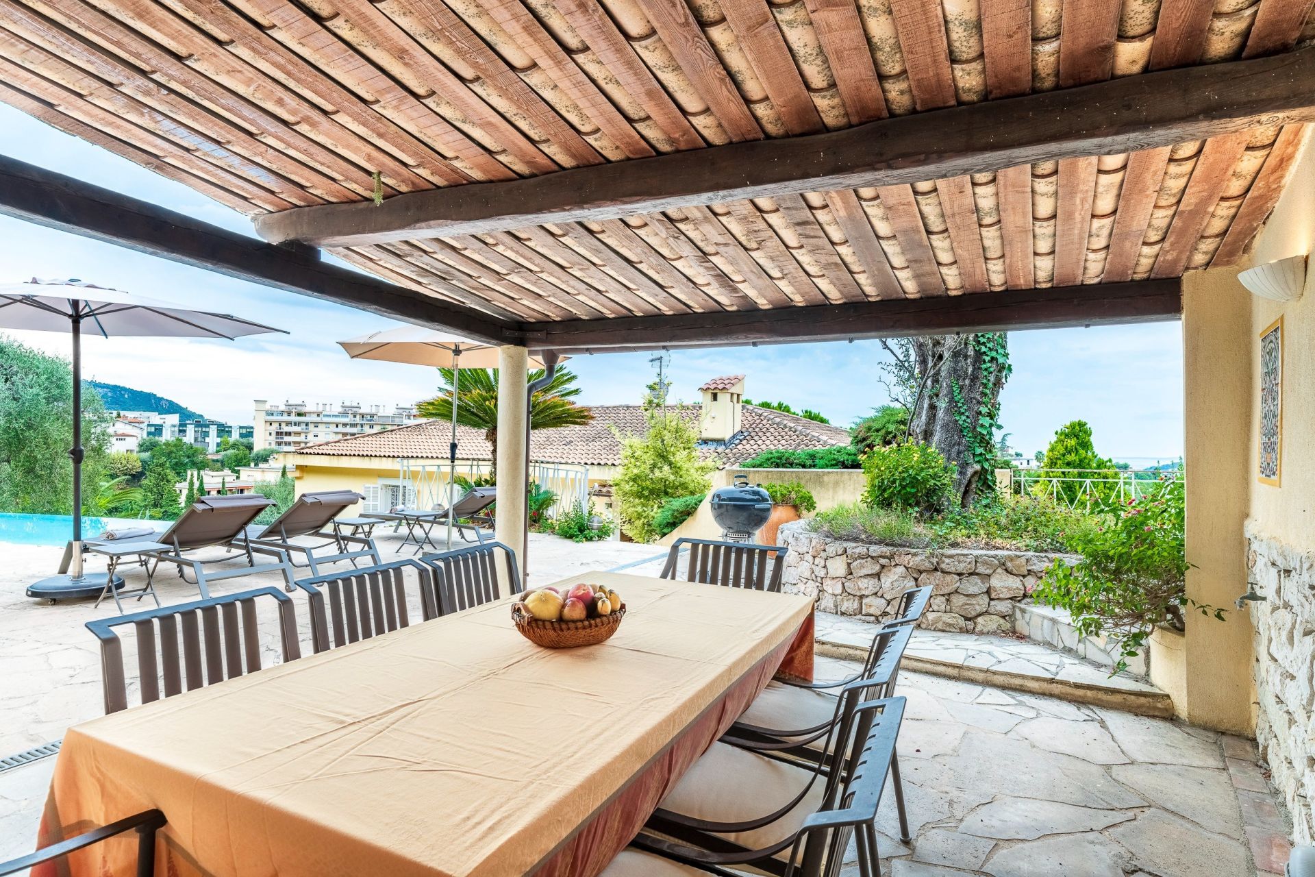 luxury villa 10 Rooms for sale on NICE (06000)
