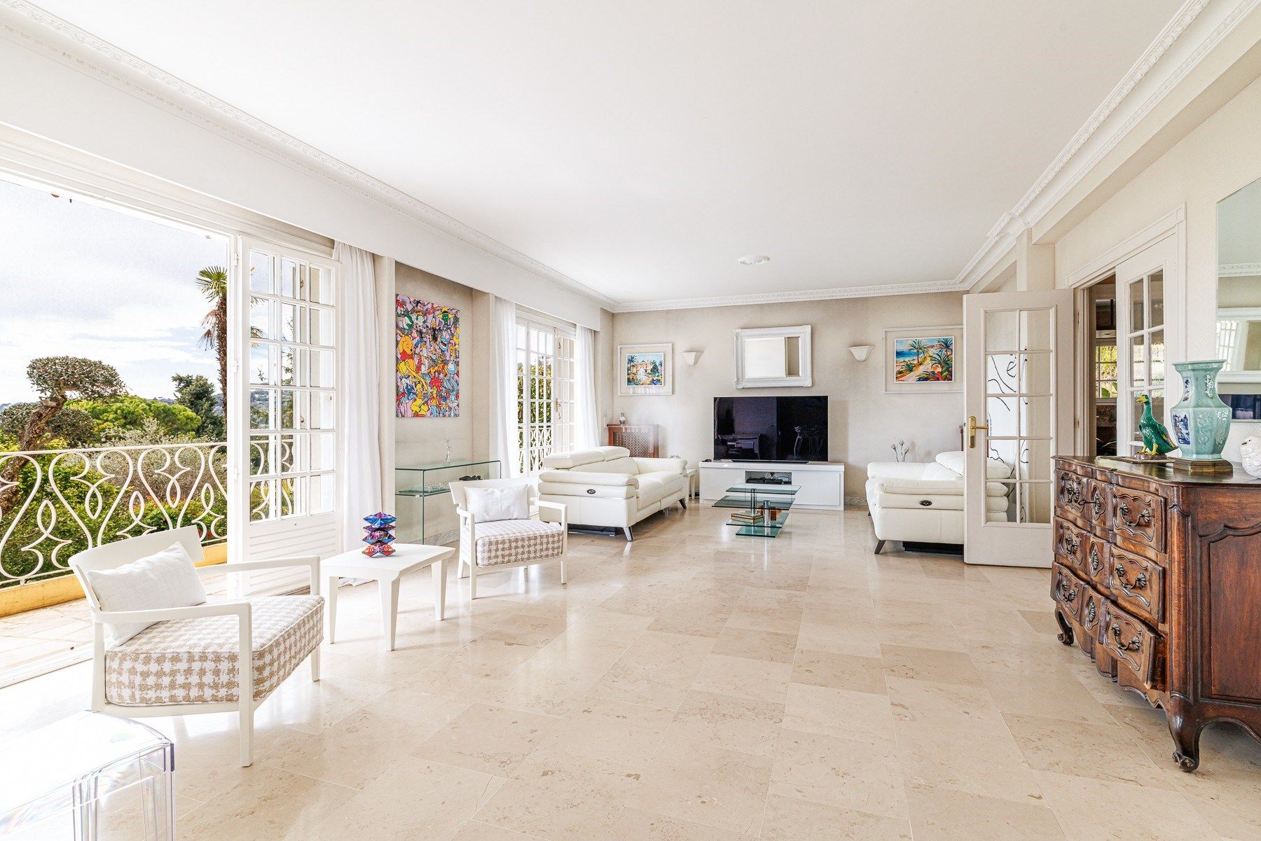 luxury villa 10 Rooms for sale on NICE (06000)