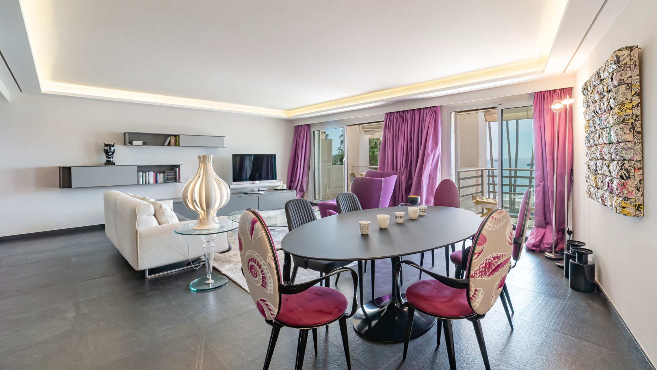luxury apartment 3 Rooms for sale on CANNES (06400)