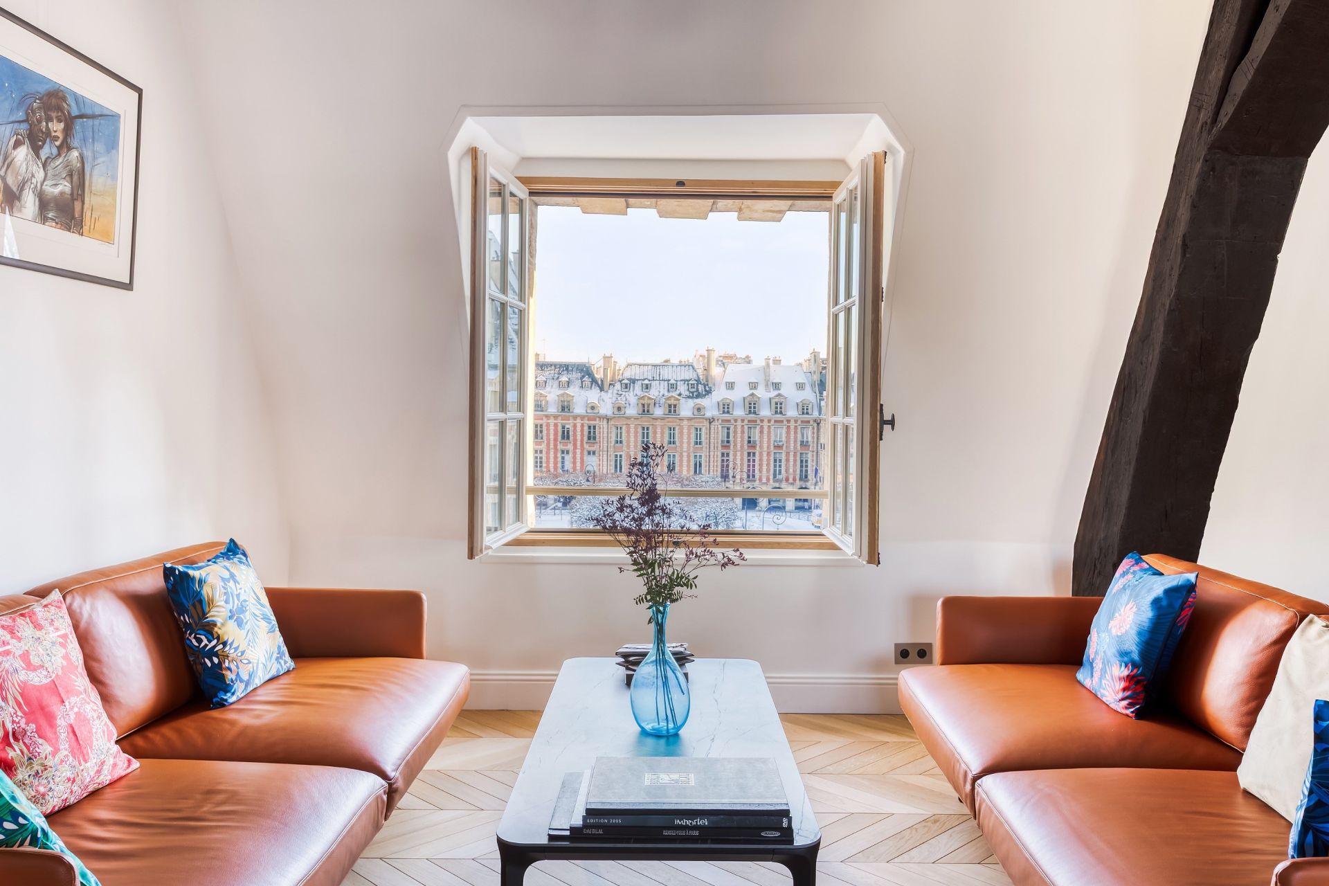 luxury apartment 4 Rooms for sale on PARIS (75004)