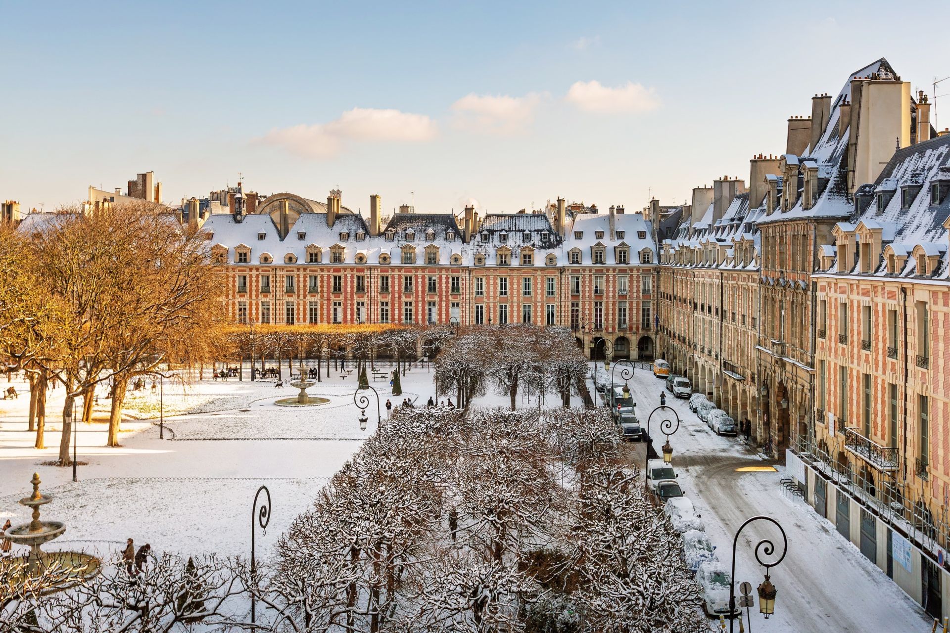 luxury apartment 4 Rooms for sale on PARIS (75004)