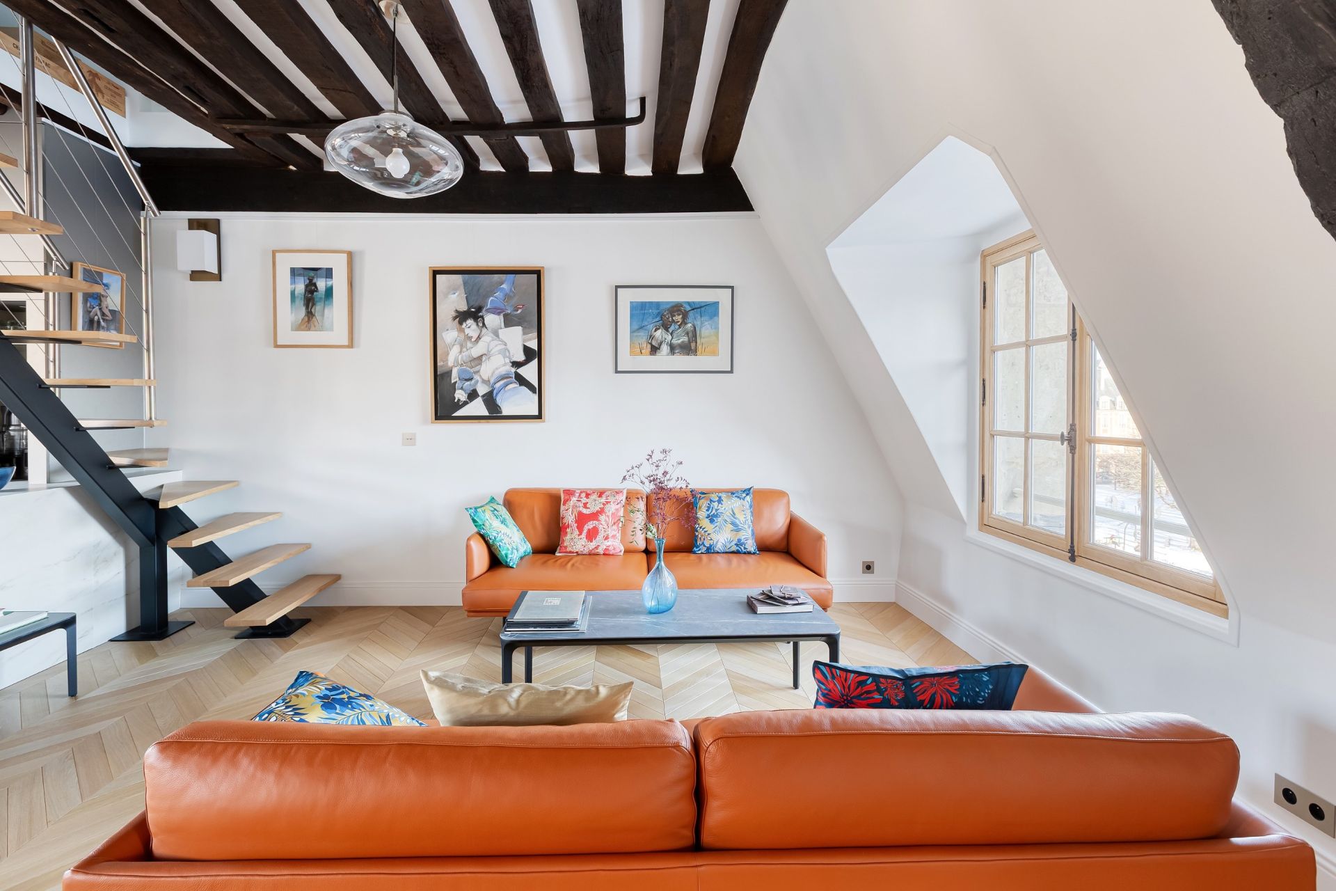 luxury apartment 4 Rooms for sale on PARIS (75004)
