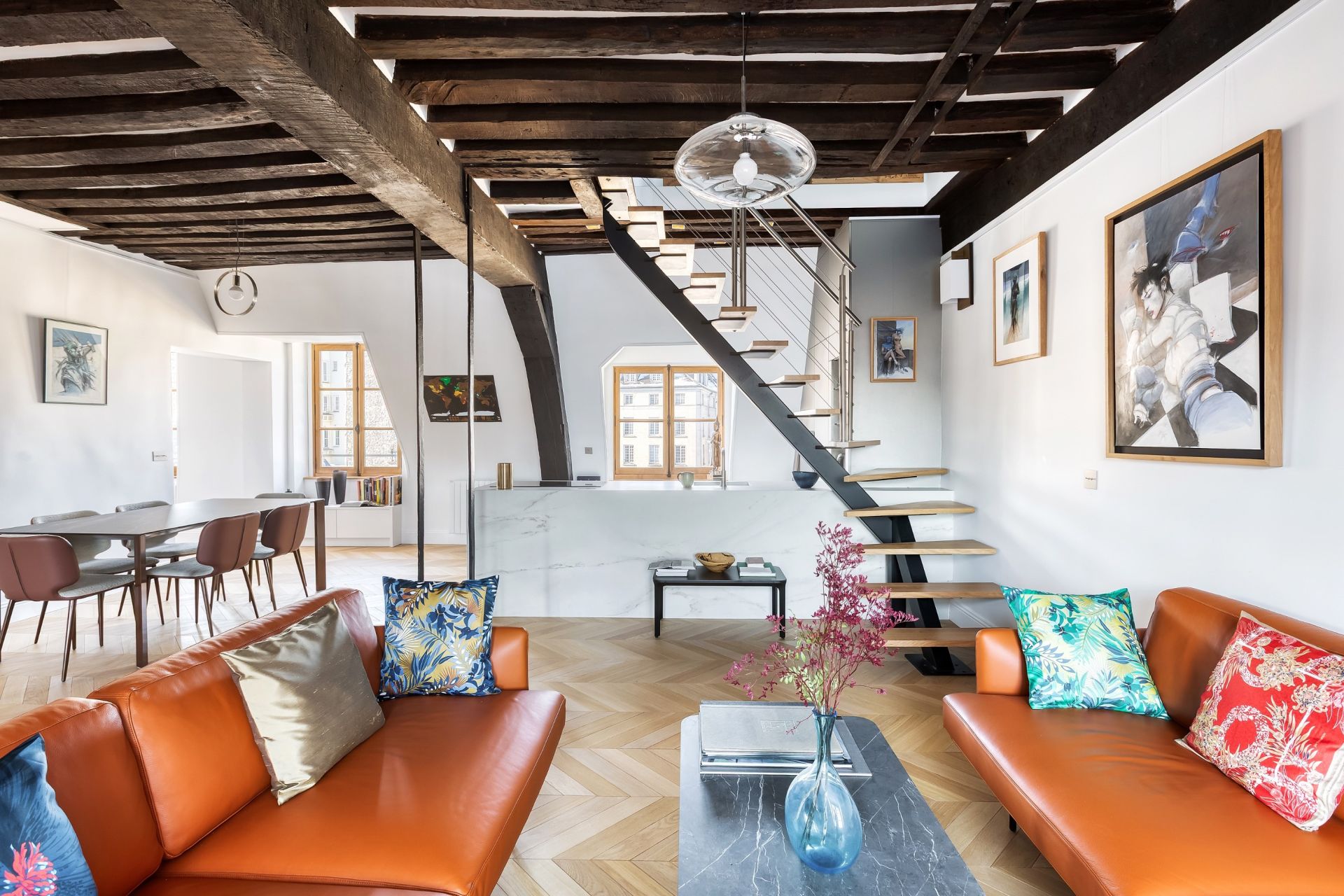 luxury apartment 4 Rooms for sale on PARIS (75004)