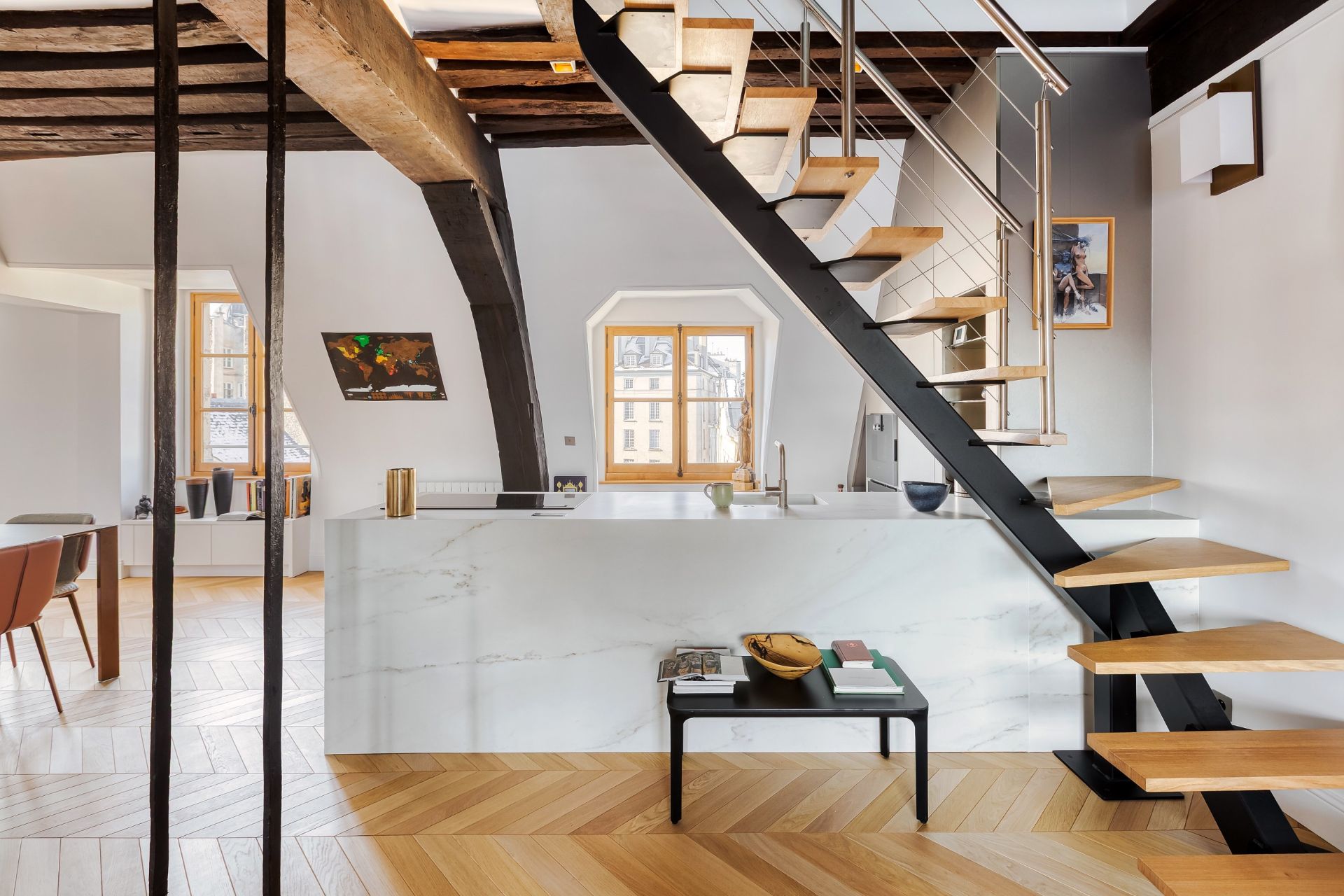 luxury apartment 4 Rooms for sale on PARIS (75004)