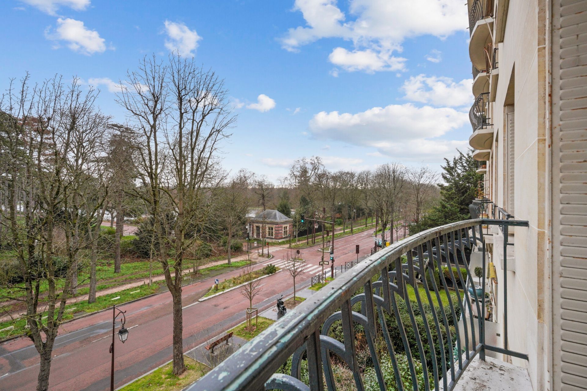 luxury apartment 5 Rooms for sale on NEUILLY SUR SEINE (92200)