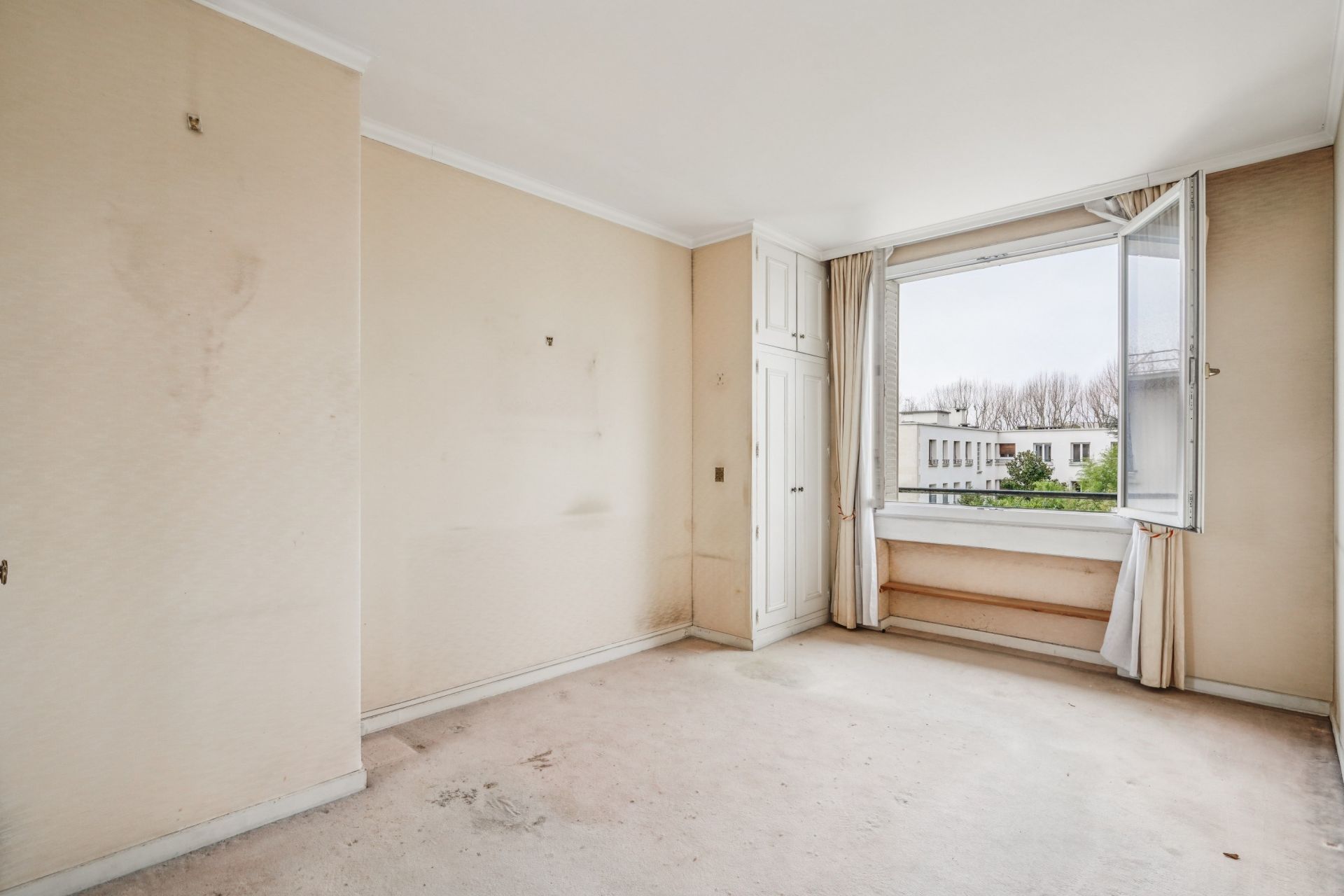 luxury apartment 5 Rooms for sale on NEUILLY SUR SEINE (92200)