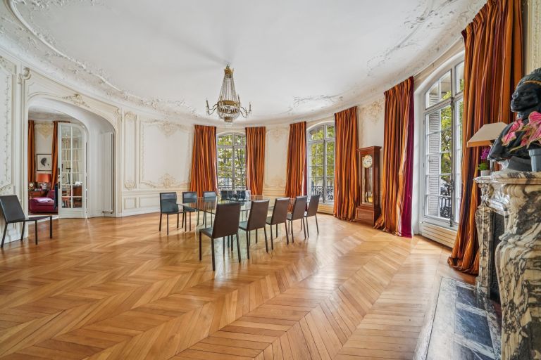 luxury apartment 18 Rooms for sale on PARIS (75016)