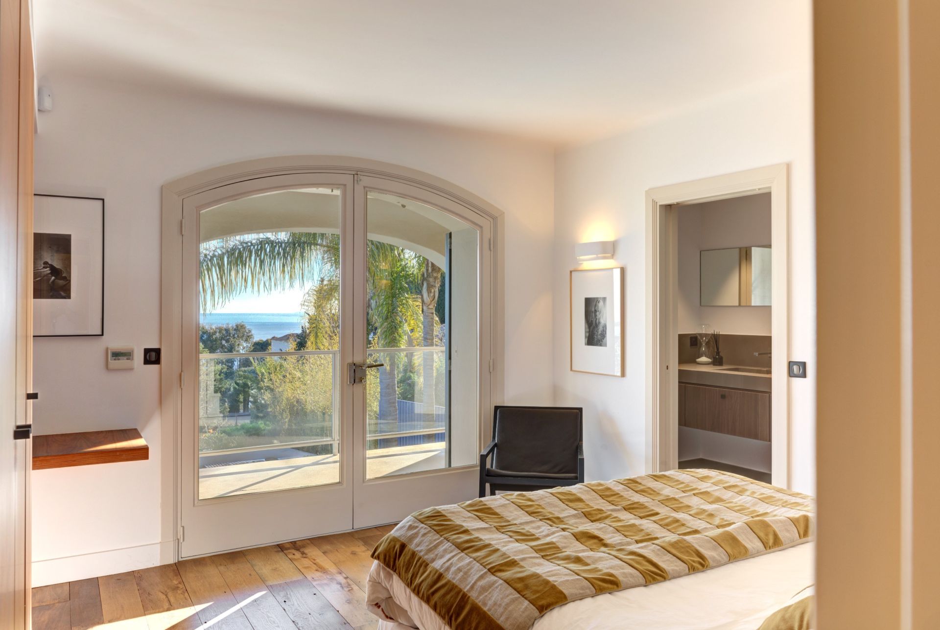 luxury villa 7 Rooms for sale on CANNES (06400)