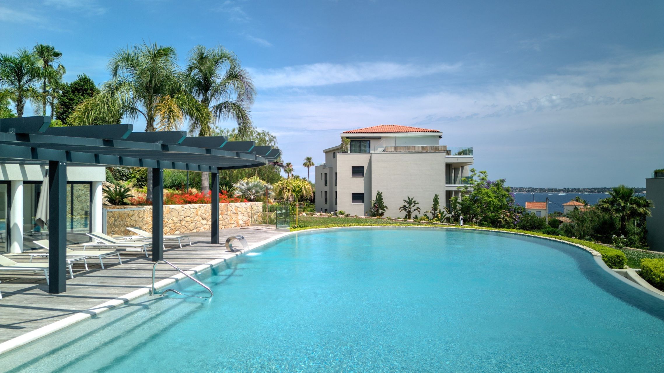 appartement de luxe 4 Pièces en vente sur VALLAURIS (06220)