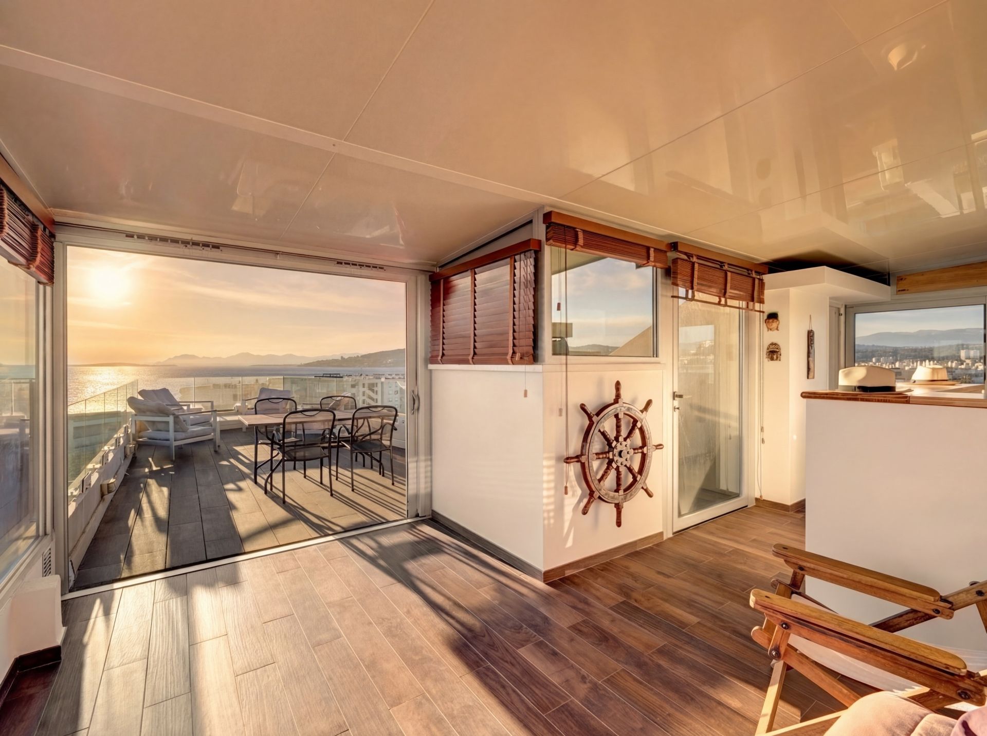penthouse 4 Rooms for sale on JUAN LES PINS (06160)