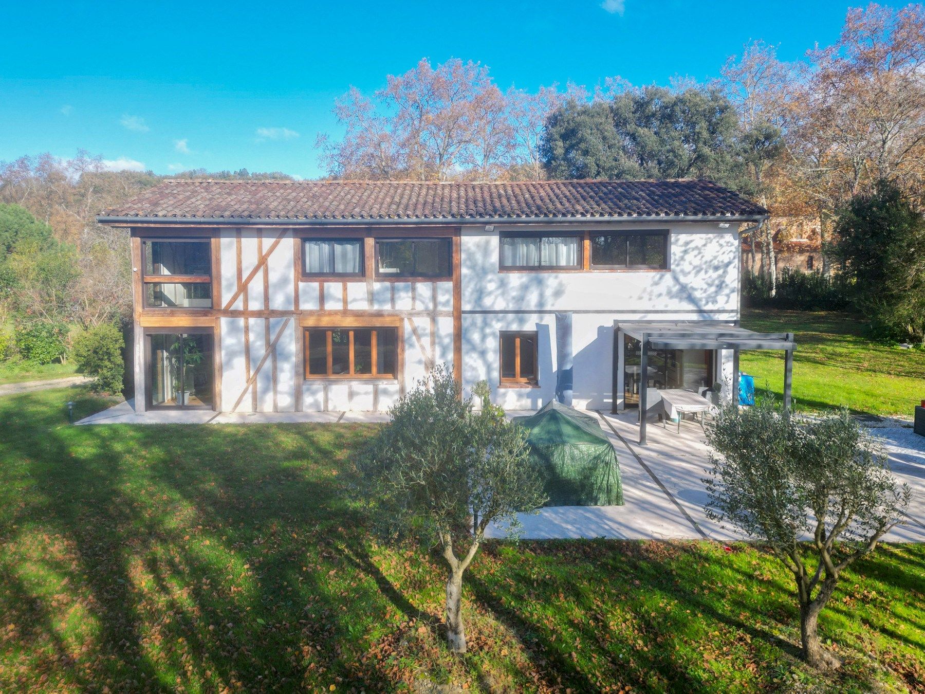 maison de luxe 7 Pièces en vente sur ST SULPICE LA POINTE (81370)