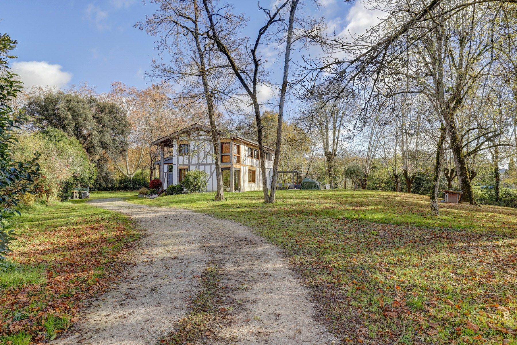 maison de luxe 7 Pièces en vente sur ST SULPICE LA POINTE (81370)