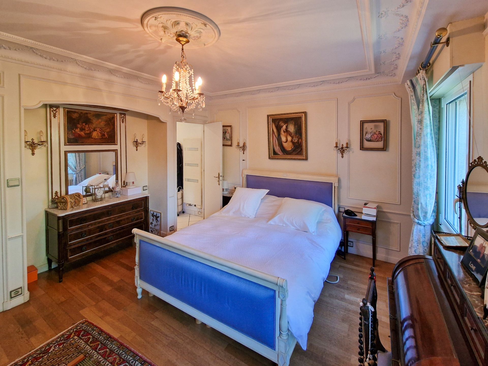 luxury property 9 Rooms for sale on HILLION (22120)