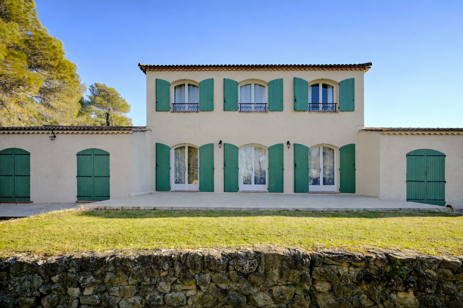 maison de luxe 8 Pièces en vente sur EGUILLES (13510)