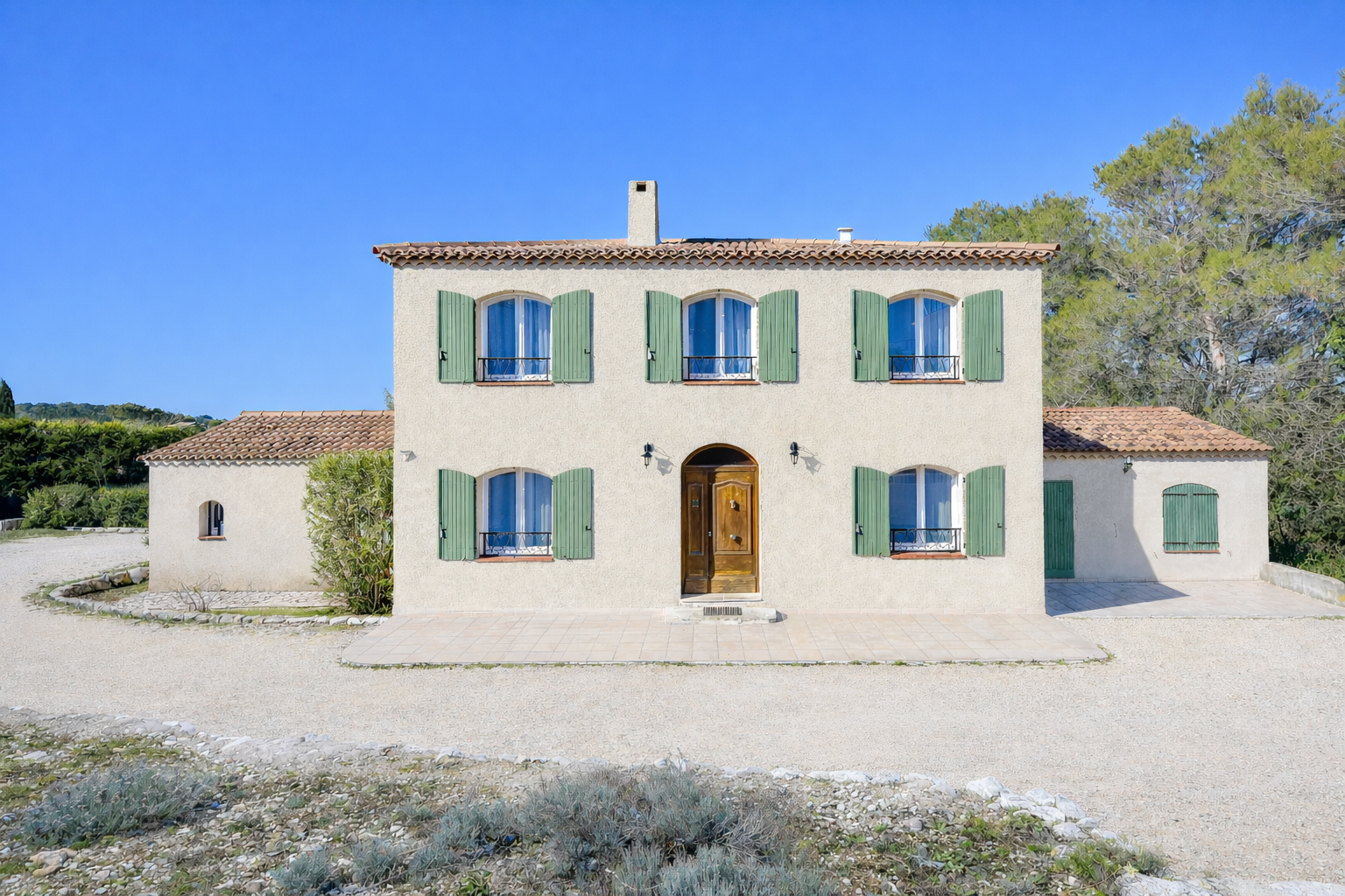 maison de luxe 8 Pièces en vente sur EGUILLES (13510)