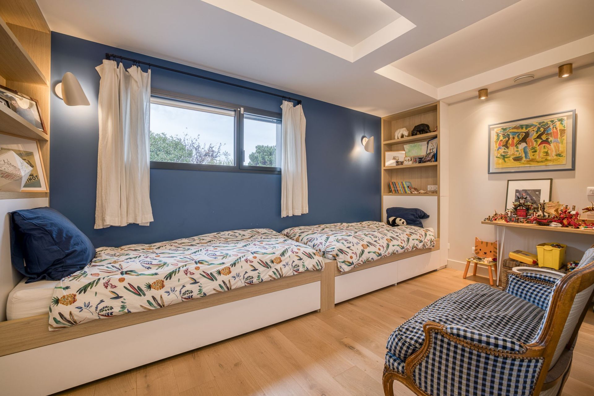 luxury house 5 Rooms for sale on VEYRIER DU LAC (74290)