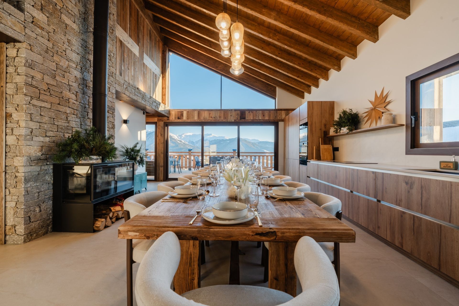 luxury chalet 8 Rooms for sale on FONT ROMEU ODEILLO VIA (66120)