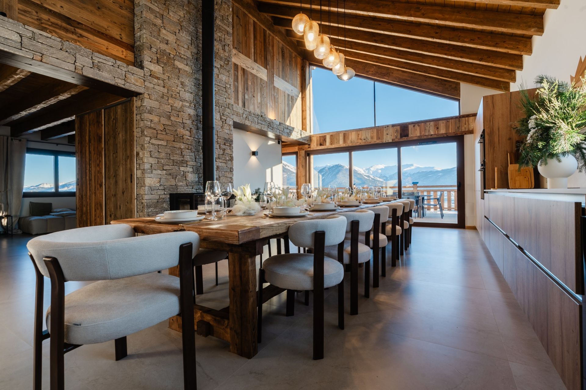 chalet de luxe 8 Pièces en vente sur FONT ROMEU ODEILLO VIA (66120)