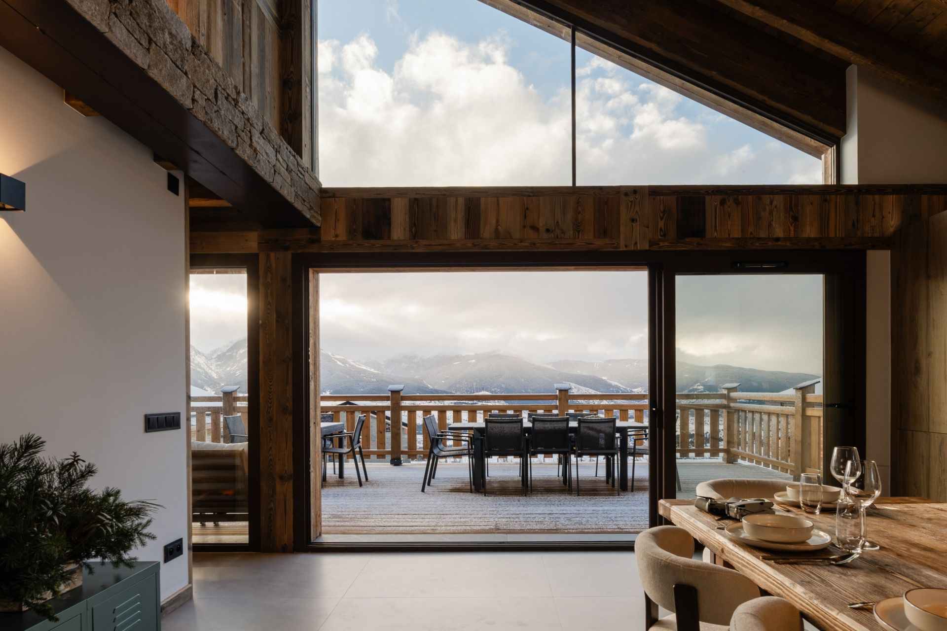 chalet de luxe 8 Pièces en vente sur FONT ROMEU ODEILLO VIA (66120)