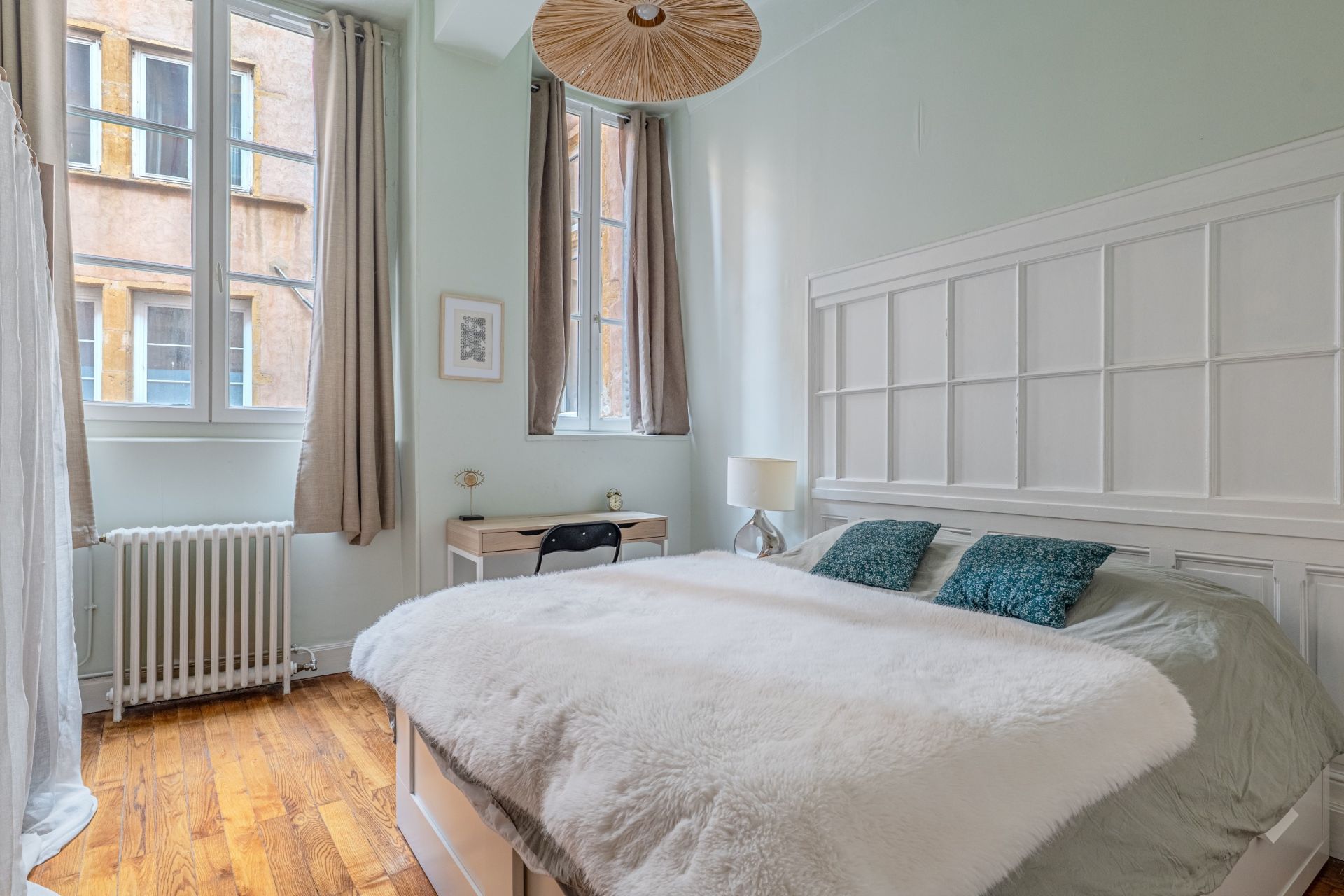 luxury apartment 3 Rooms for sale on LYON (69001)