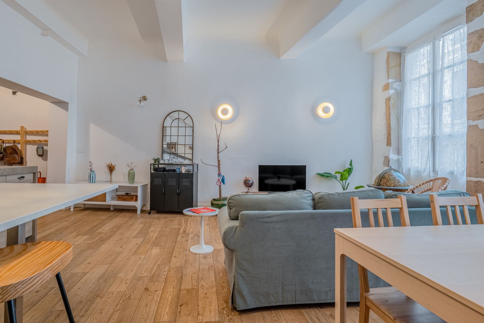 luxury apartment 3 Rooms for sale on LYON (69001)