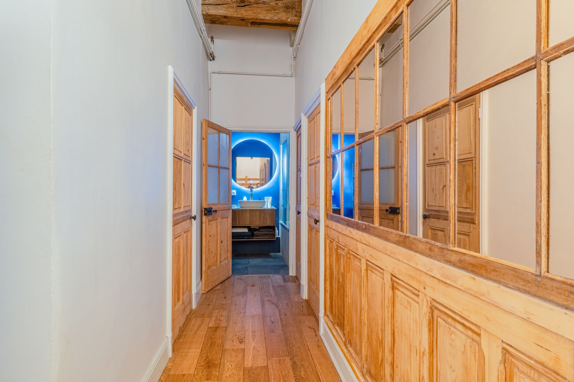 luxury apartment 3 Rooms for sale on LYON (69001)
