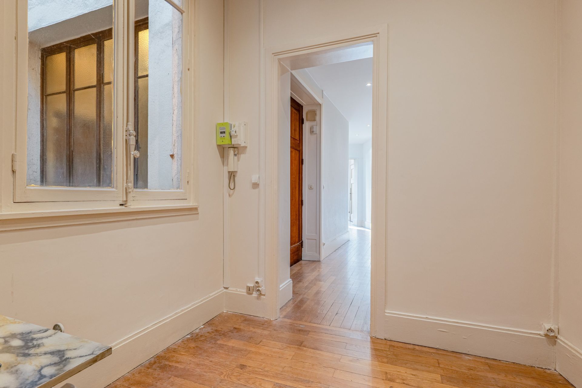 luxury apartment 2 Rooms for sale on LYON (69001)