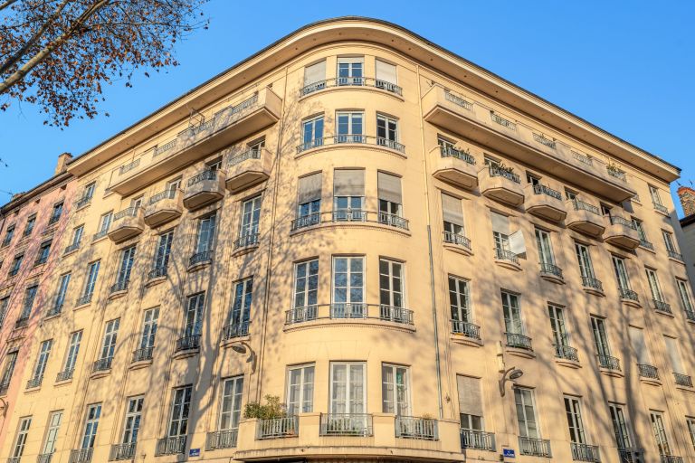 luxury apartment 2 Rooms for sale on LYON (69001)