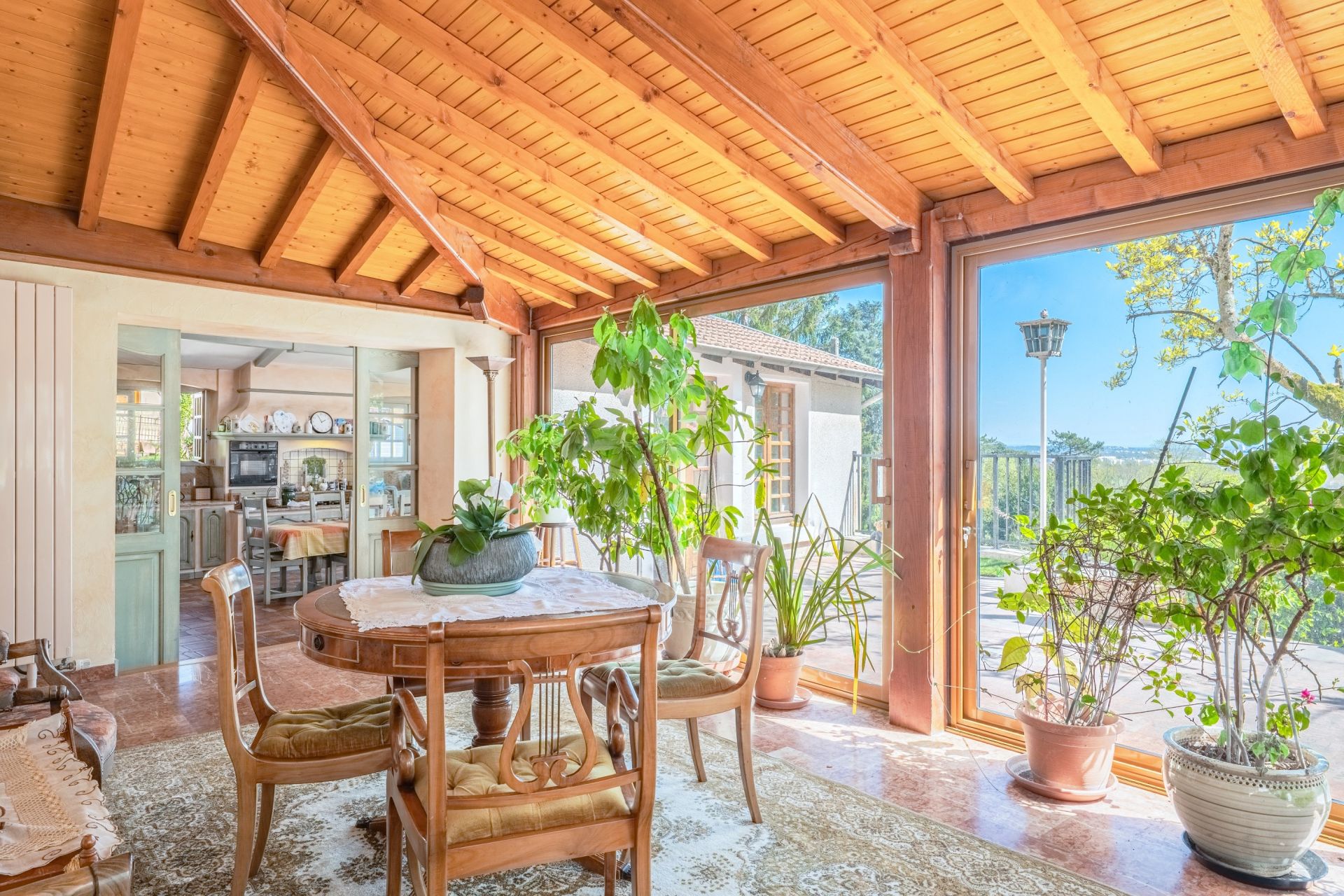 mansion 10 Rooms for sale on CALUIRE ET CUIRE (69300)