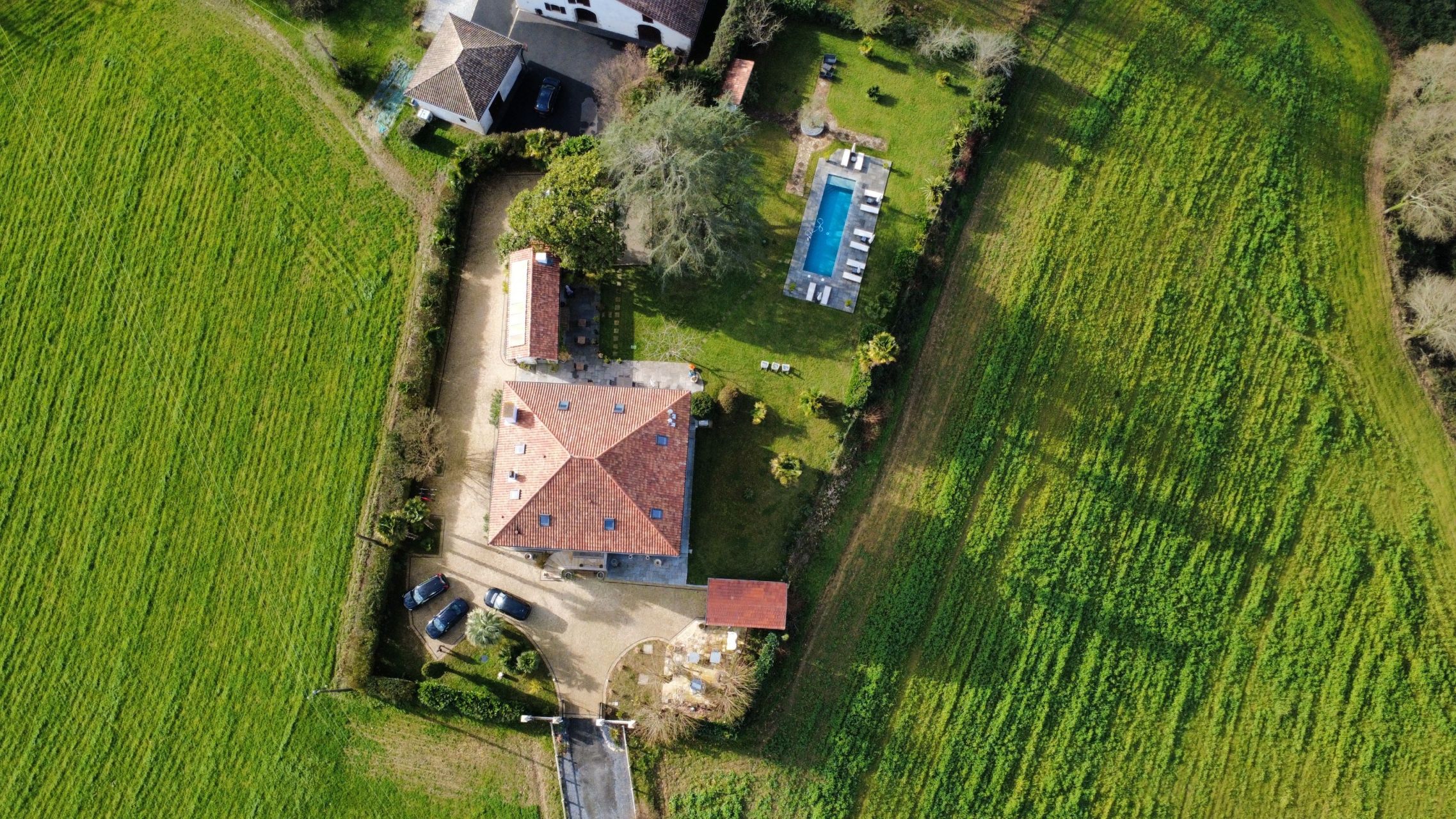 luxury house 11 Rooms for sale on GUICHE (64520)