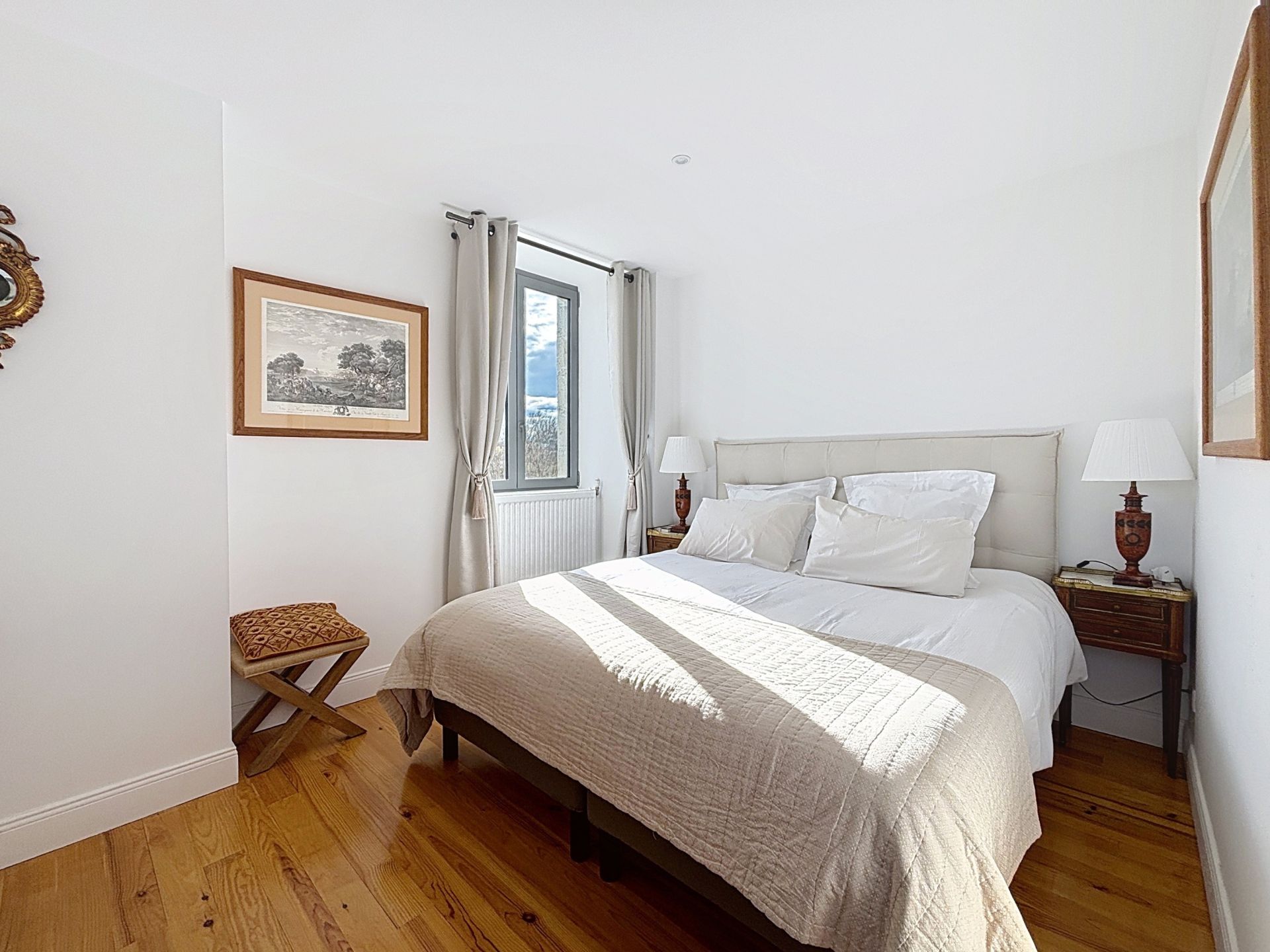 luxury house 11 Rooms for sale on GUICHE (64520)
