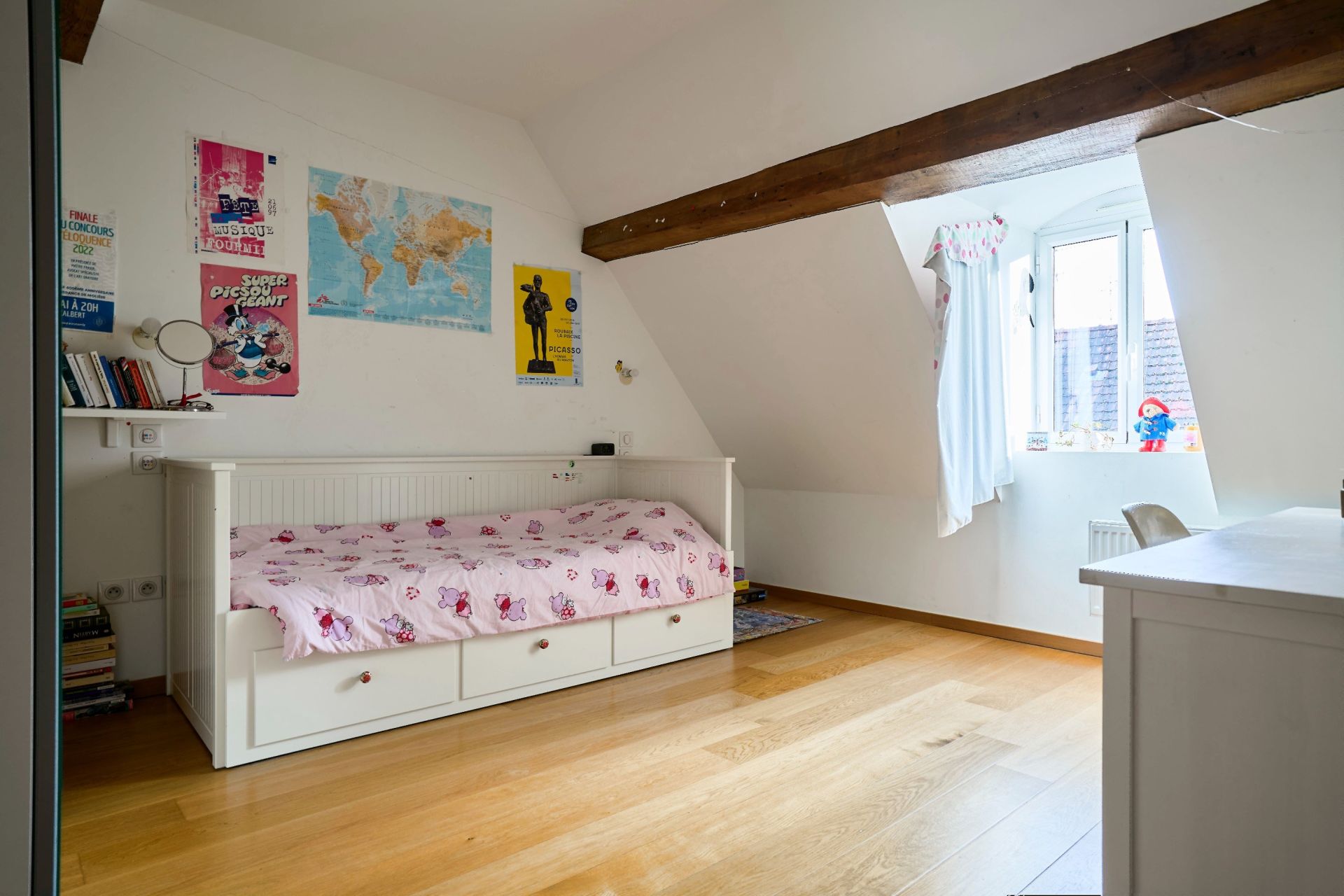 luxury apartment 5 Rooms for sale on LILLE (59800)