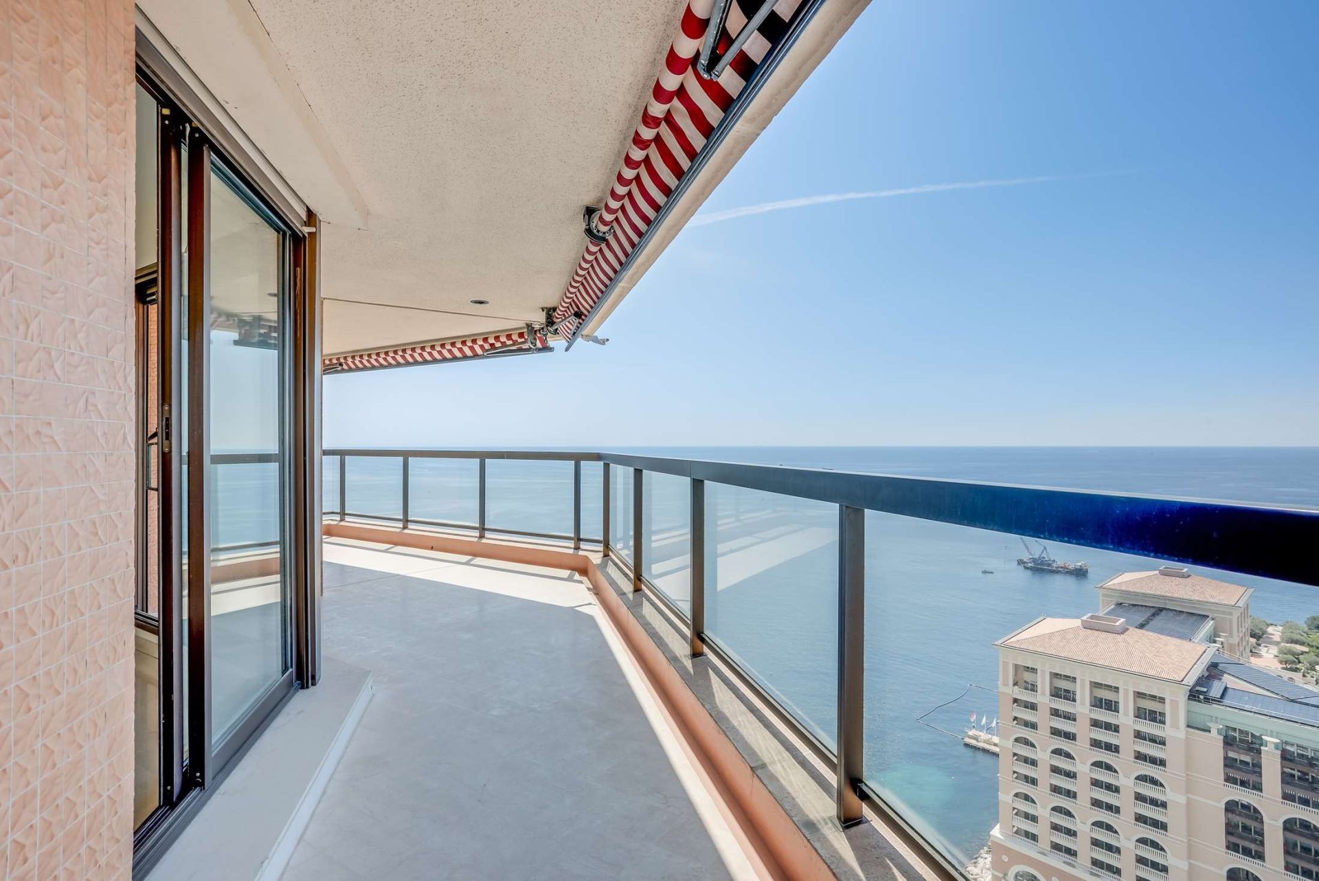 luxury apartment 4 Rooms for rent on MONACO (98000)