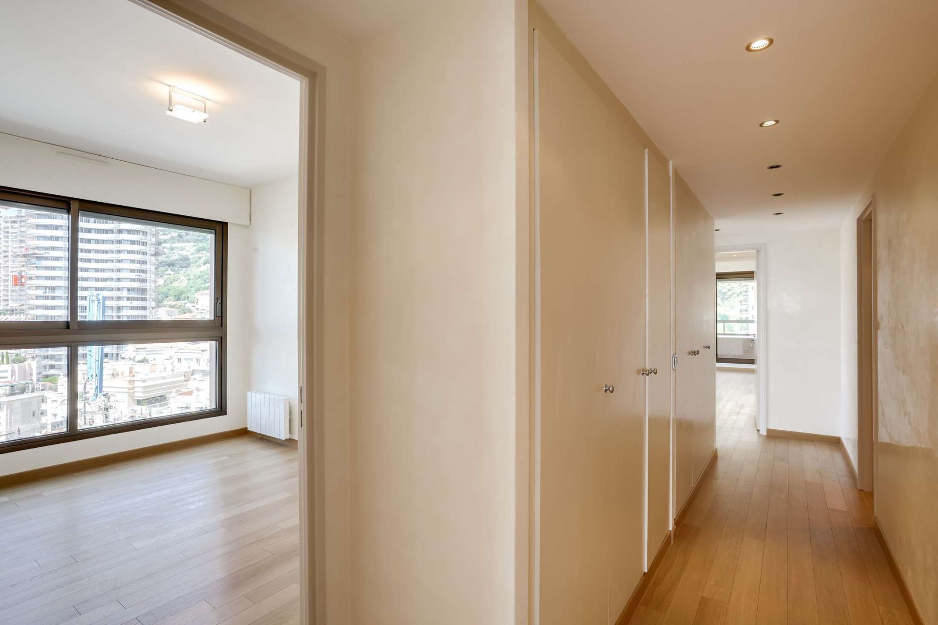 luxury apartment 4 Rooms for rent on MONACO (98000)