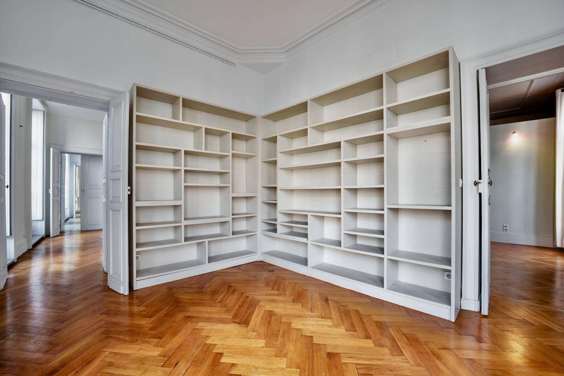 luxury apartment 6 Rooms for sale on MONTPELLIER (34000)