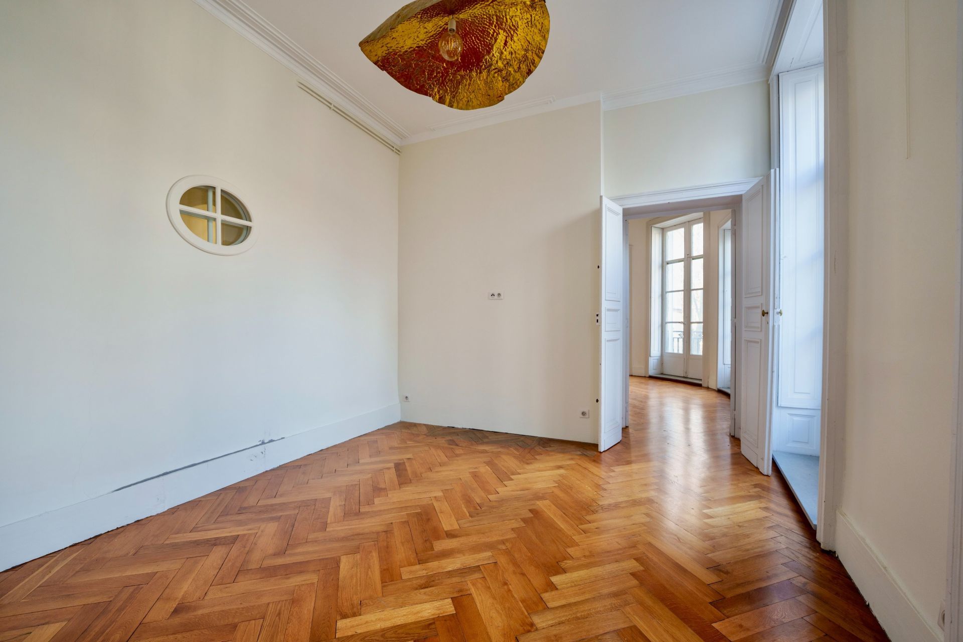 luxury apartment 6 Rooms for sale on MONTPELLIER (34000)