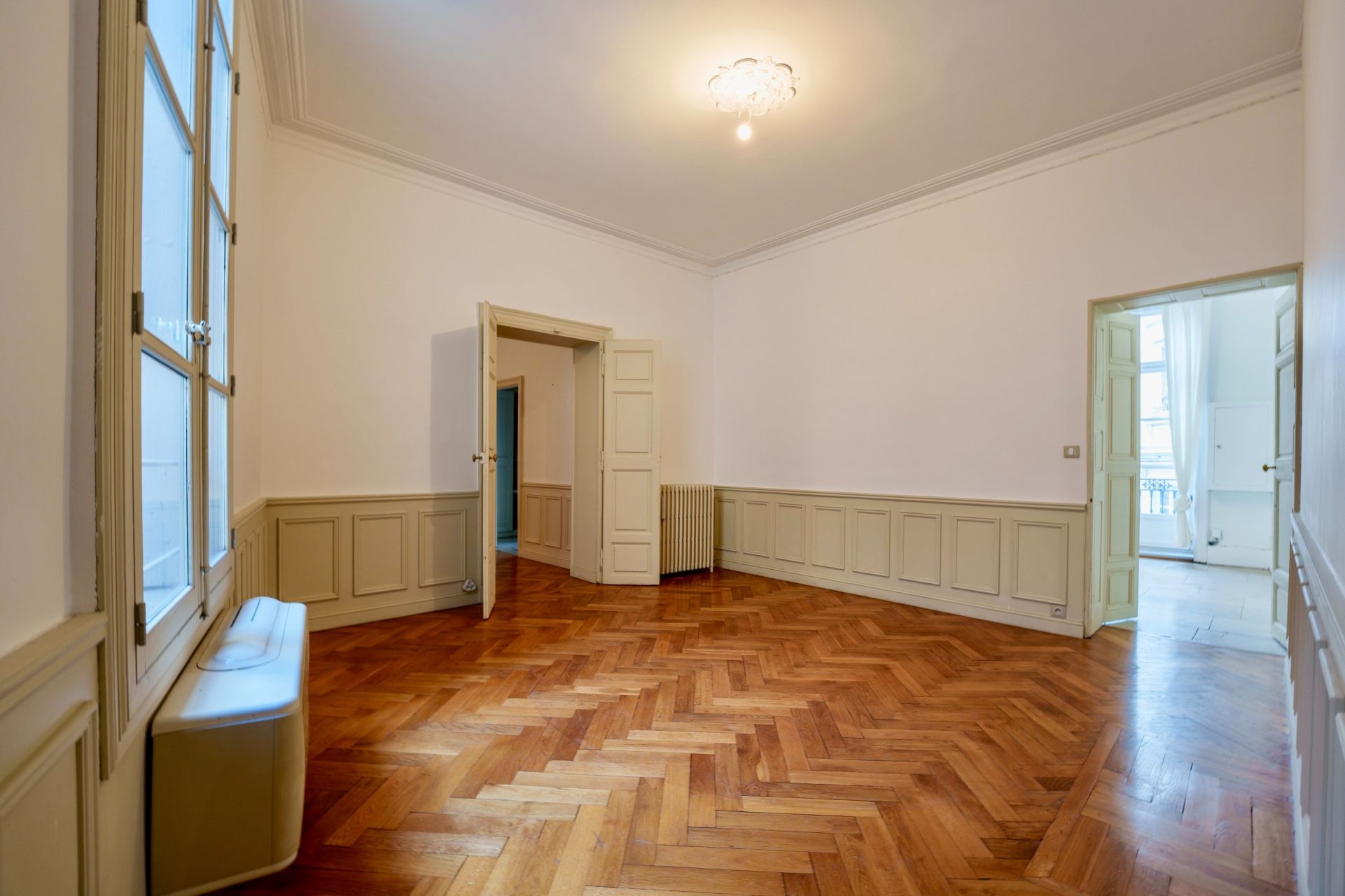luxury apartment 6 Rooms for sale on MONTPELLIER (34000)