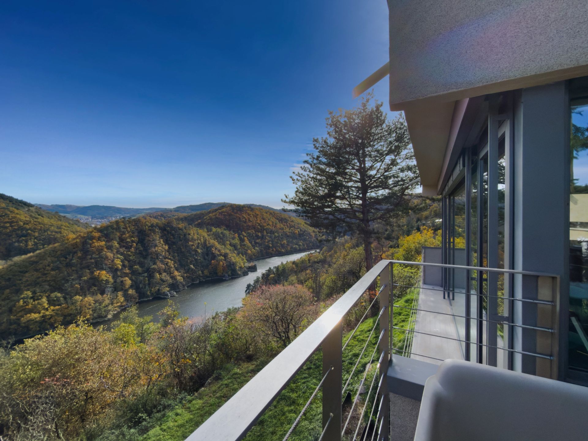 architect's house 8 Rooms for sale on CALOIRE (42240)