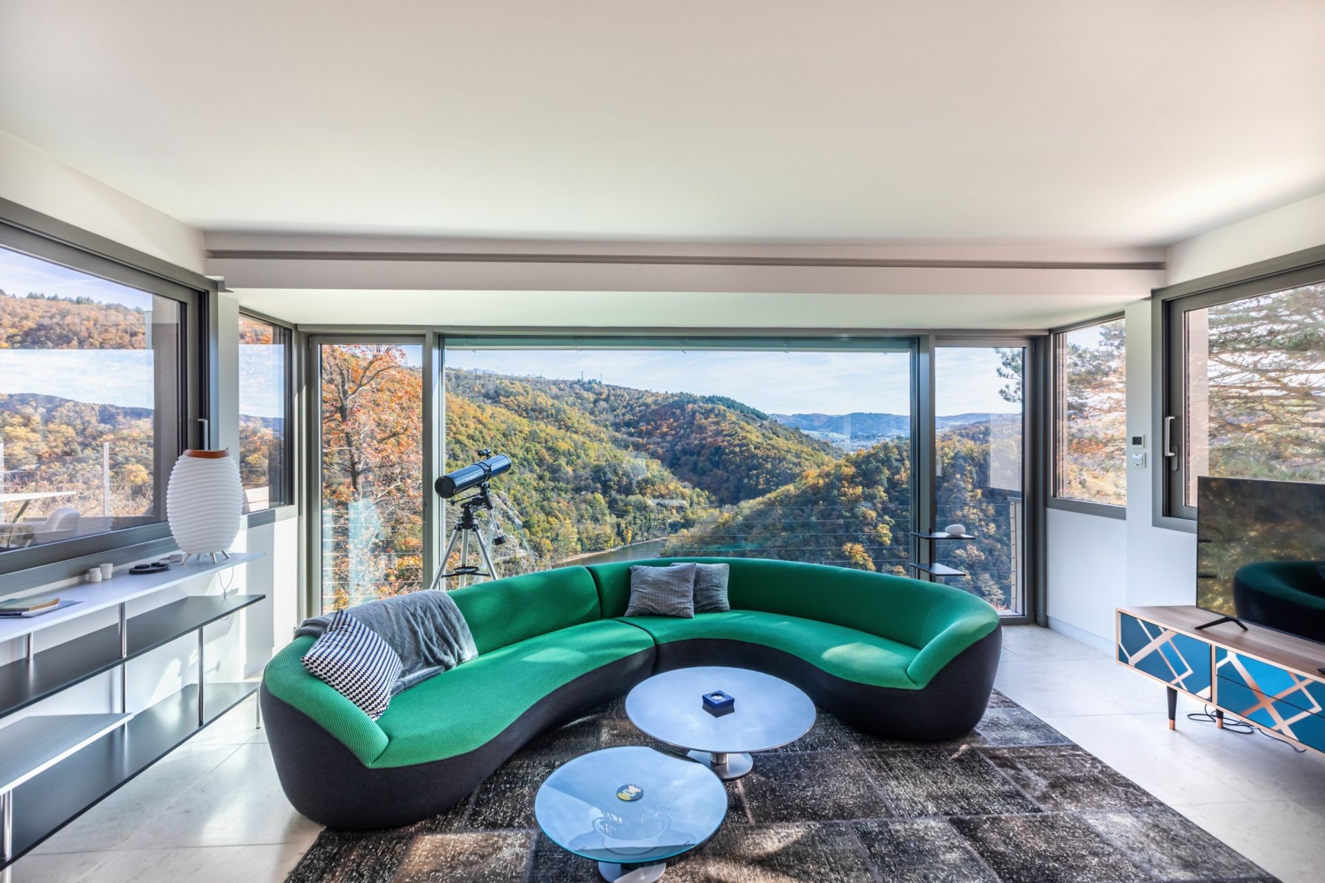 architect's house 8 Rooms for sale on CALOIRE (42240)