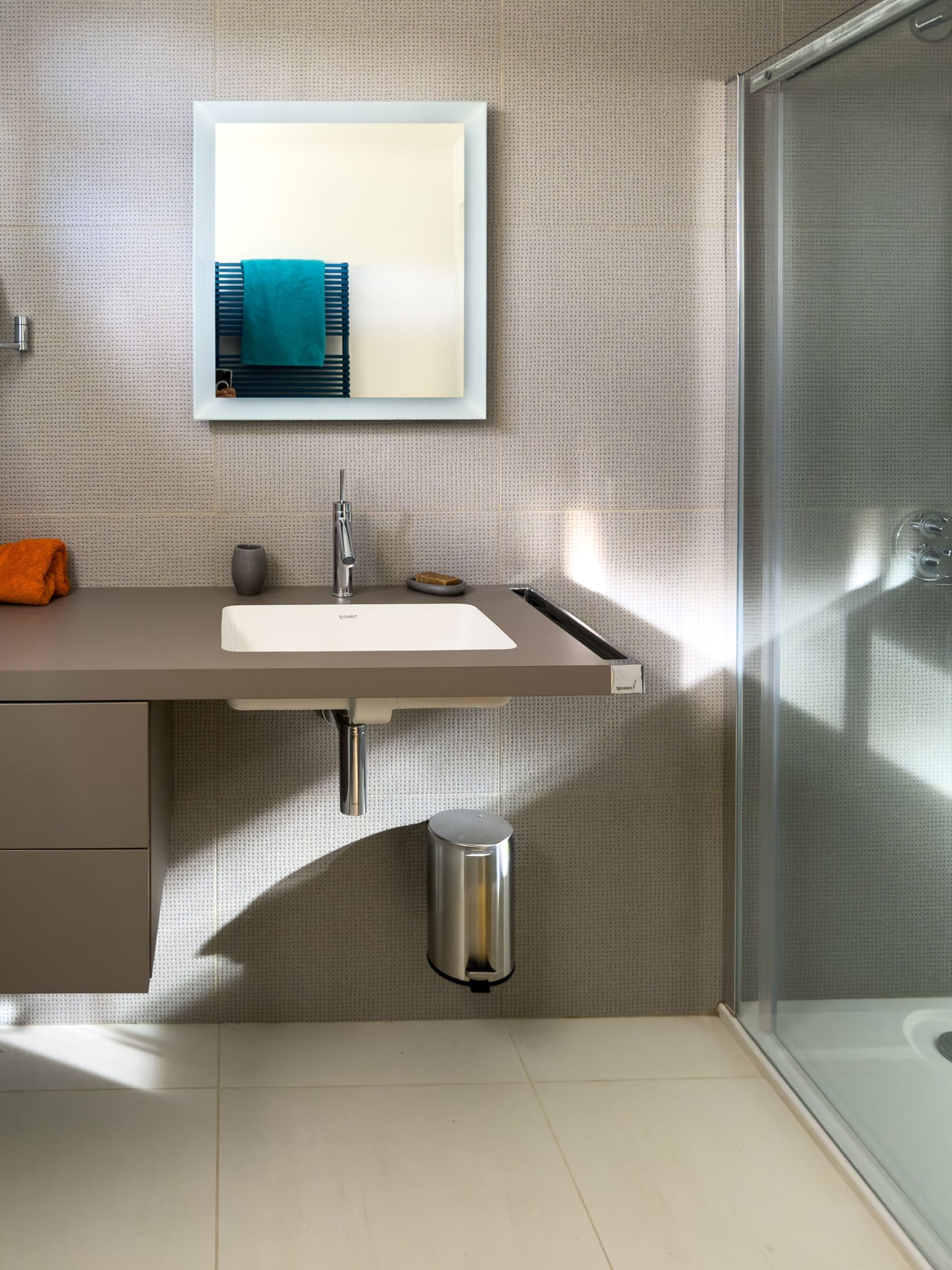 architect's house 8 Rooms for sale on CALOIRE (42240)