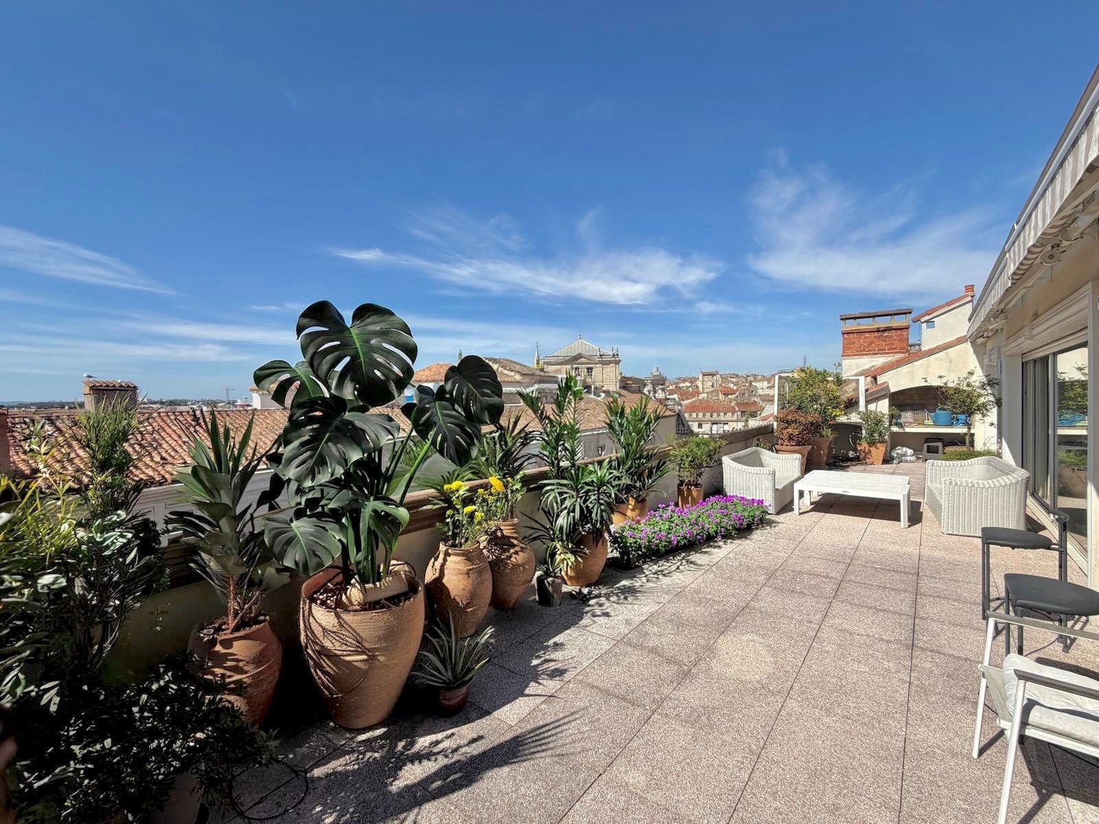 luxury apartment 4 Rooms for sale on MONTPELLIER (34000)