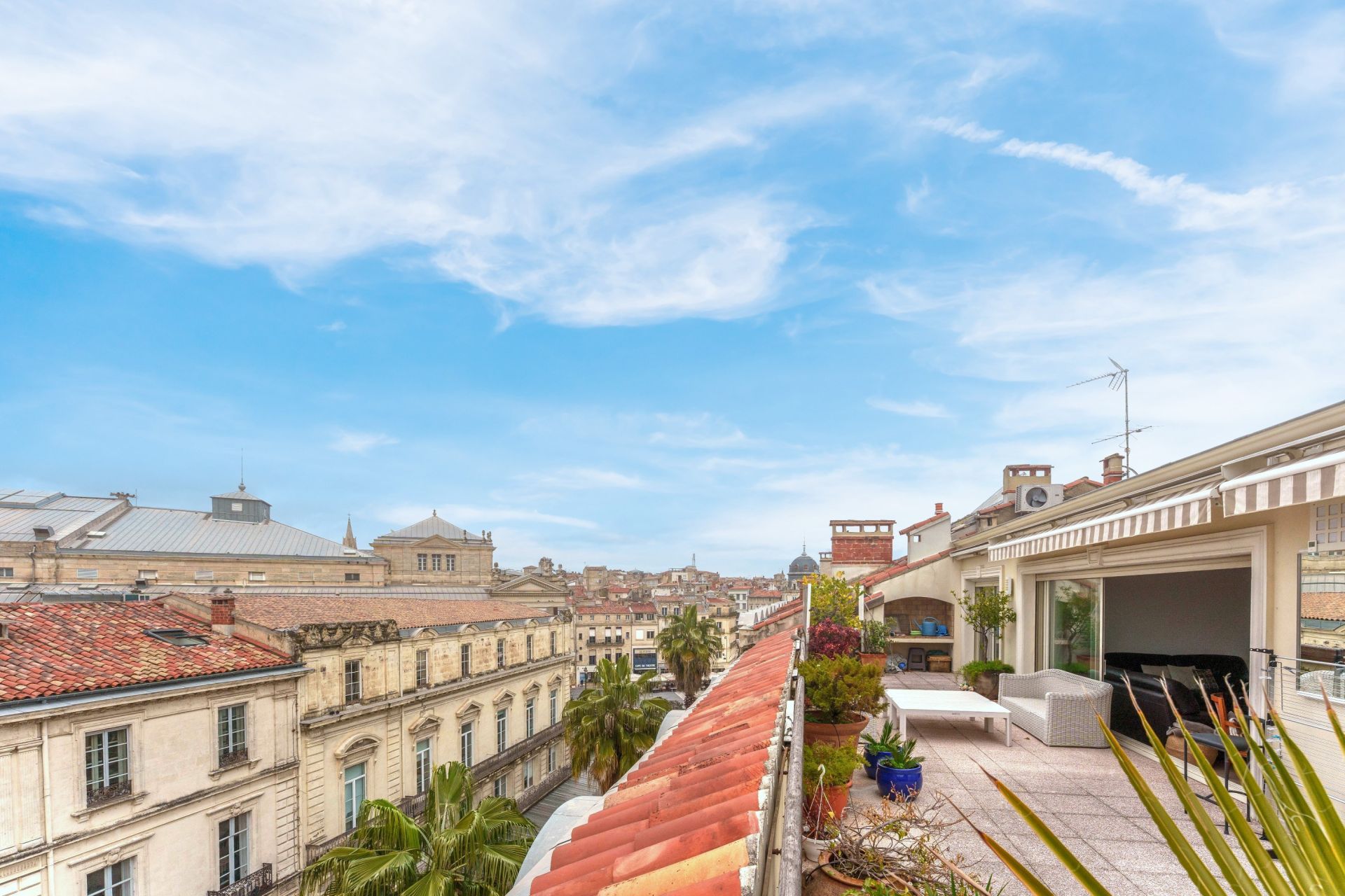 luxury apartment 4 Rooms for sale on MONTPELLIER (34000)