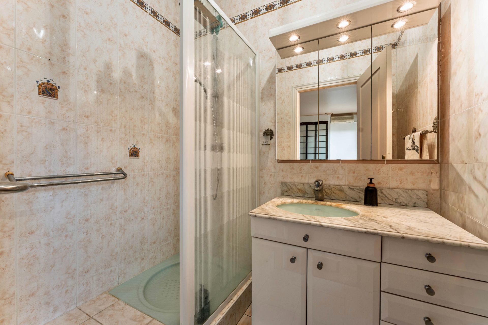 luxury apartment 4 Rooms for sale on MONTPELLIER (34000)