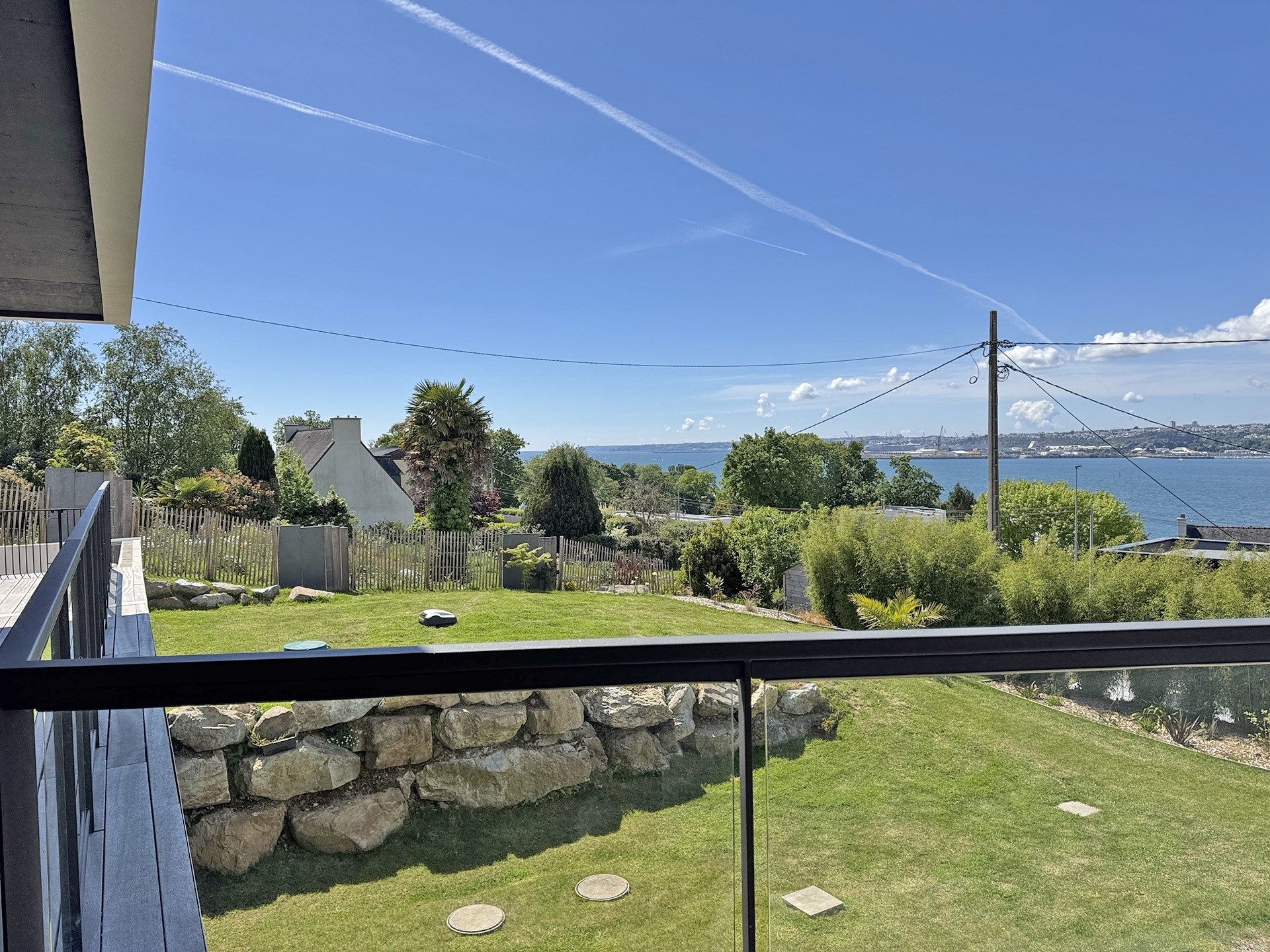 luxury house 9 Rooms for sale on PLOUGASTEL DAOULAS (29470)
