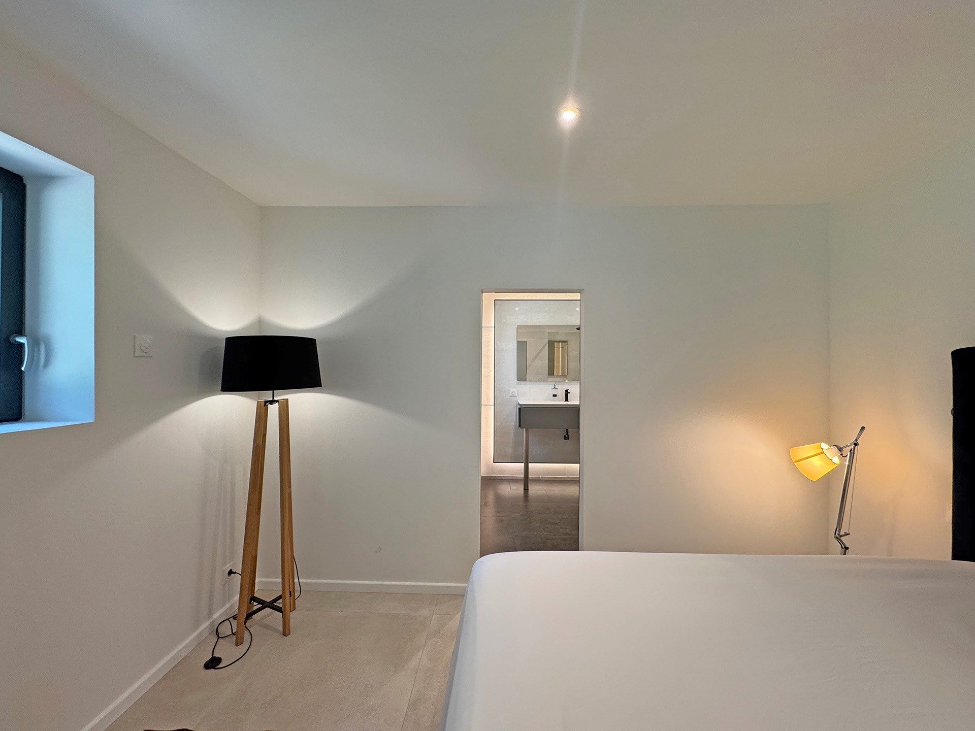luxury house 8 Rooms for sale on BRELES (29810)