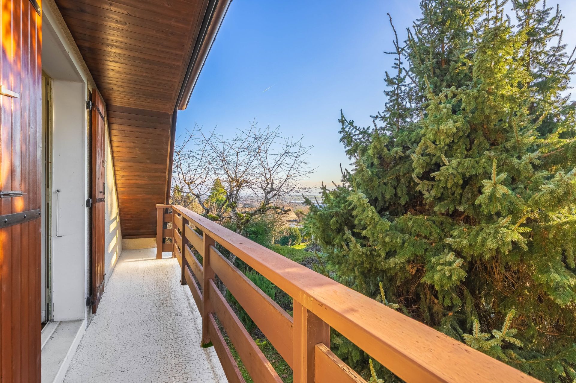 maison de luxe 8 Pièces en vente sur DIVONNE LES BAINS (01220)