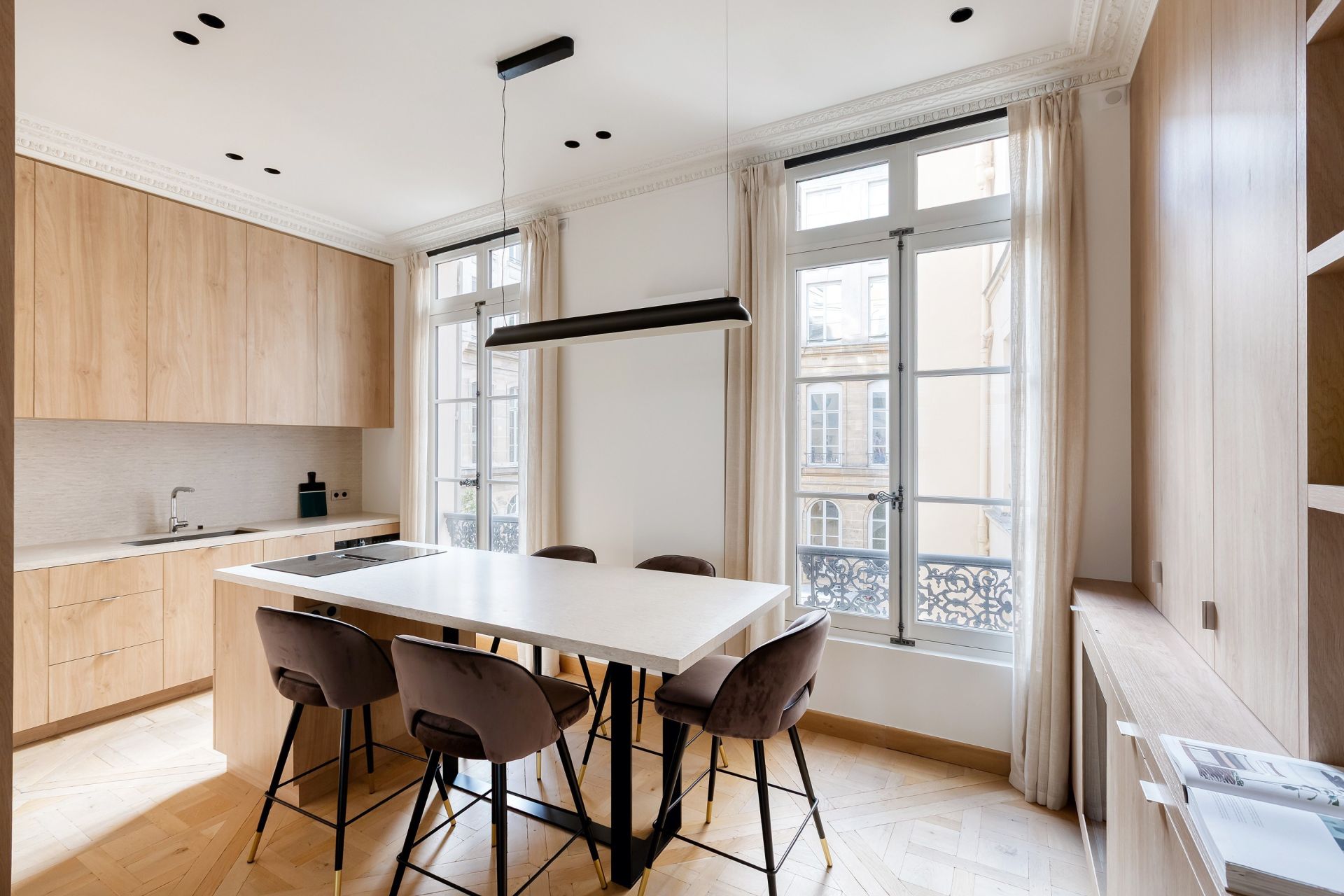 luxury apartment 5 Rooms for sale on PARIS (75007)