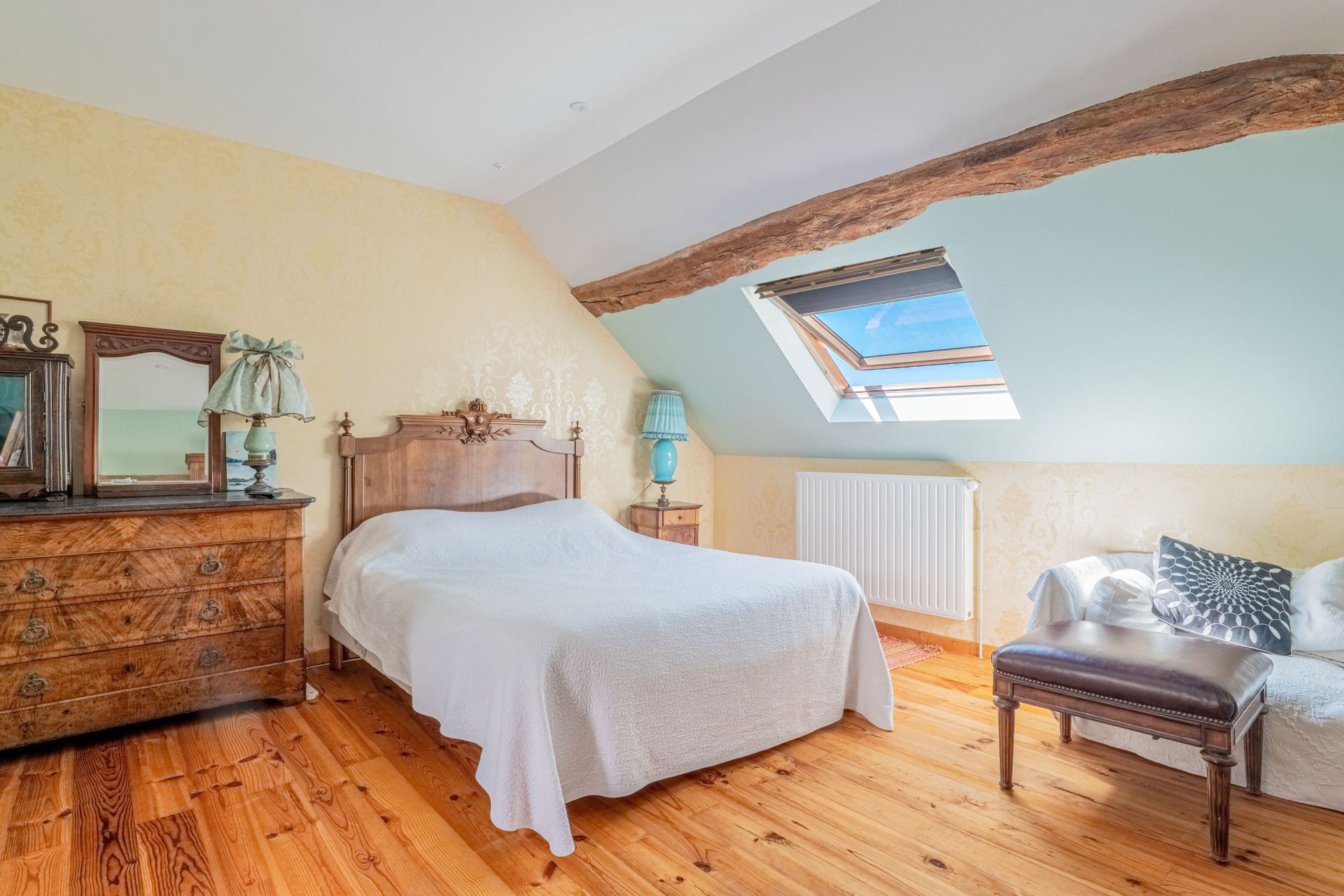 luxury house 8 Rooms for sale on MORESTEL (38510)