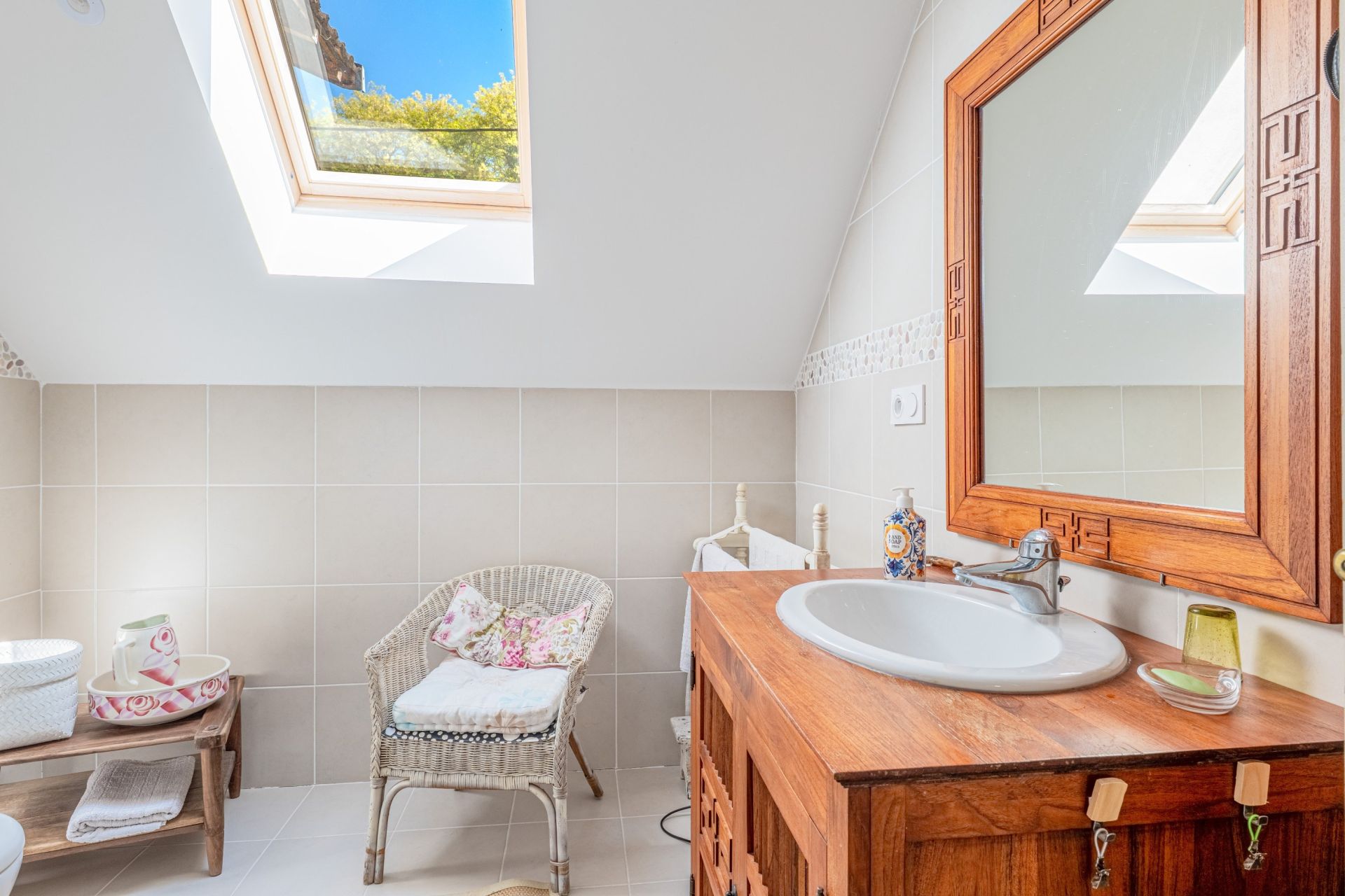 luxury house 8 Rooms for sale on MORESTEL (38510)